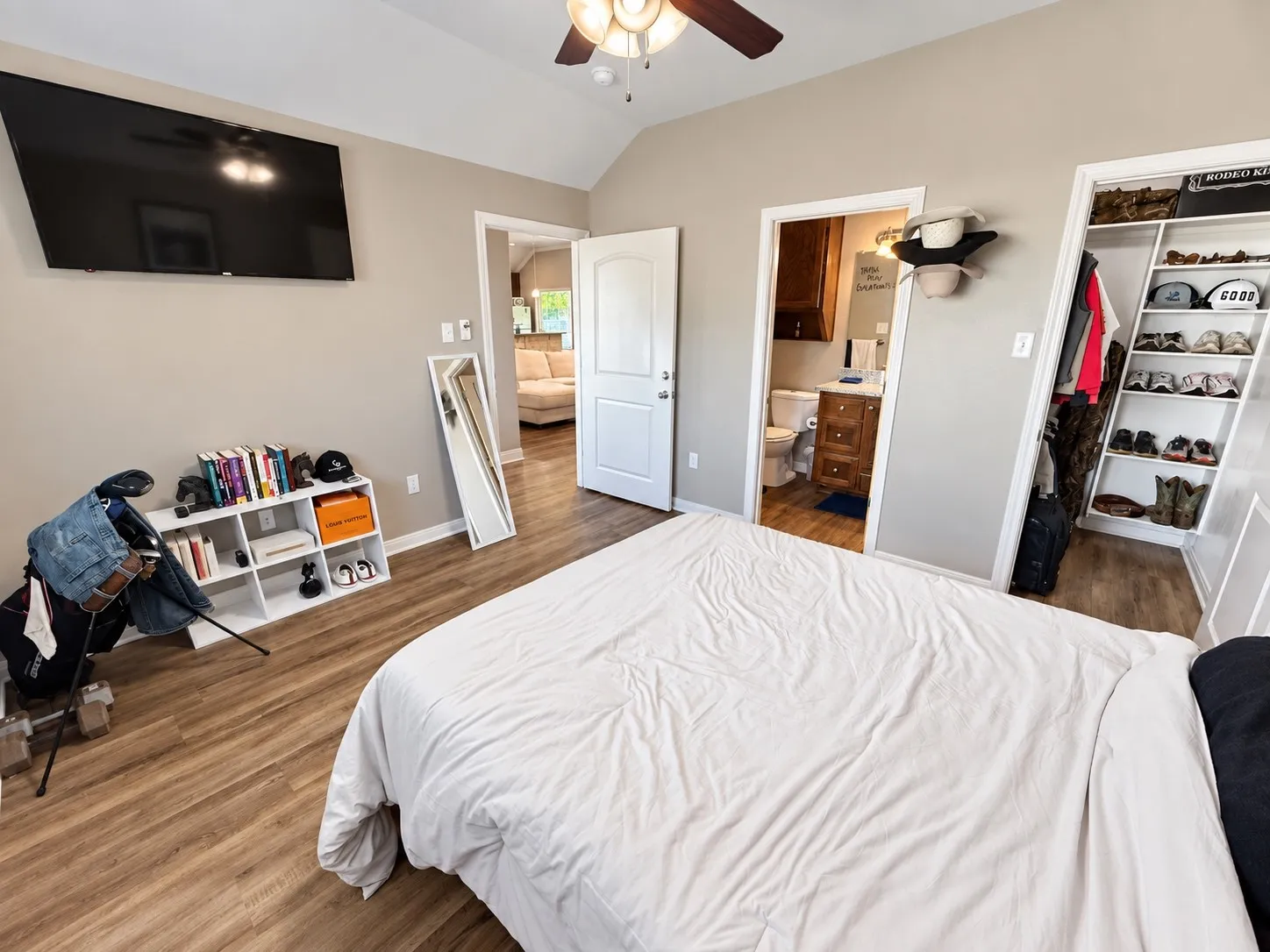 Single Family Residence For Sale in Mc Lennan County , 200 Church Avenue, Waco, Texas 76706, 4 Bedroom, 5 Bathroom, Garage spaces, 1,575 Sqft, built in 2017, mls#21385193, Real Estate Agent in Waco, Homes For Sale in Mc Lennan county, Homes For Sale in Waco, Realtor in Waco Texas, Real Estate Brokerage Independent Realty Texas, Luminita Cordes Realtor