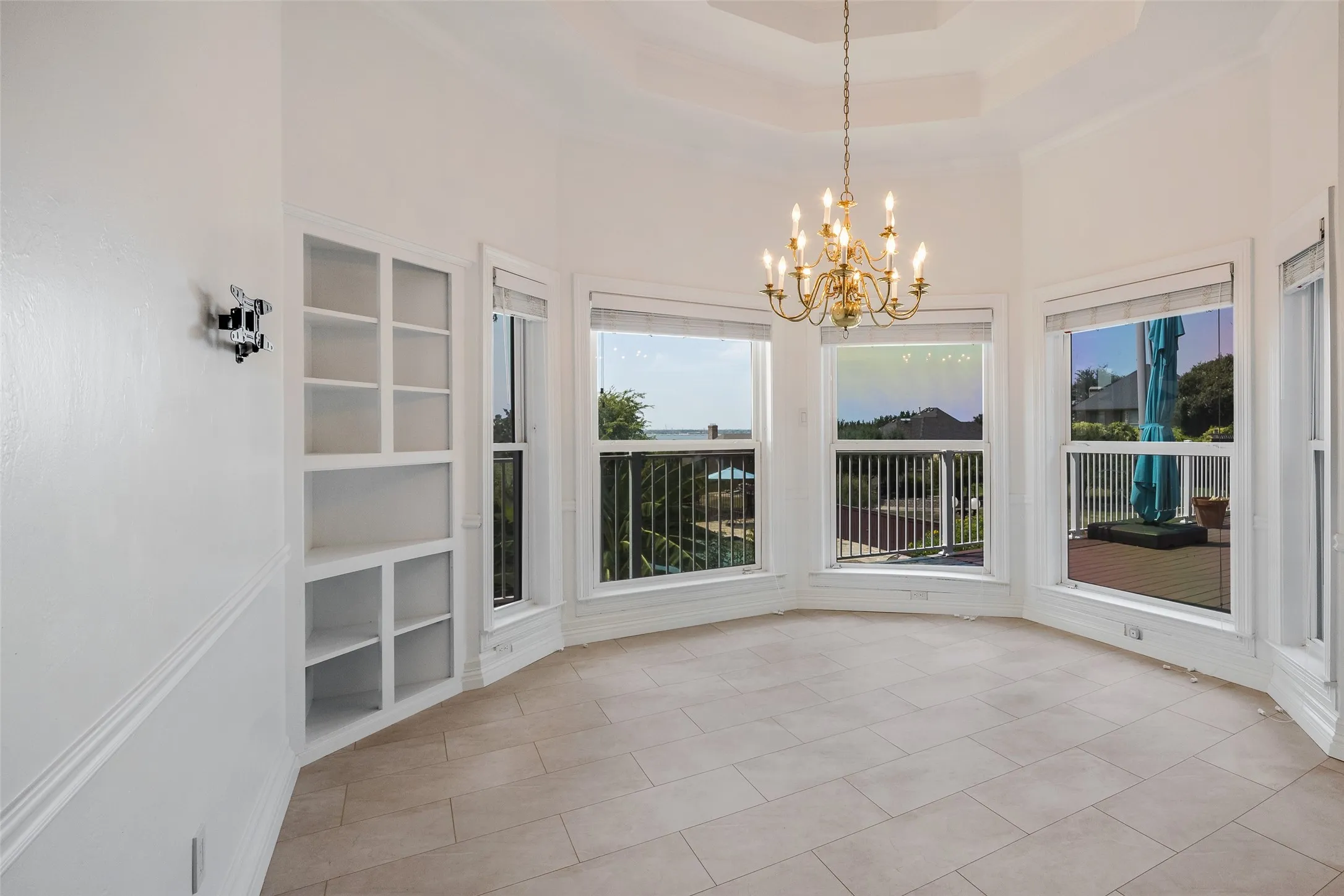 Breakfast room