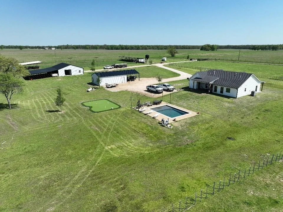 Farm For Sale in Lamar County , 633 CR 44550, Paris, Texas 75462, 3 Bedroom, 2 Bathroom, Garage spaces, 2,025 Sqft, built in 2020, mls#21390812, Real Estate Agent in Paris, Homes For Sale in Lamar county, Homes For Sale in Paris, Realtor in Paris Texas, Real Estate Brokerage Independent Realty Texas, Luminita Cordes Realtor