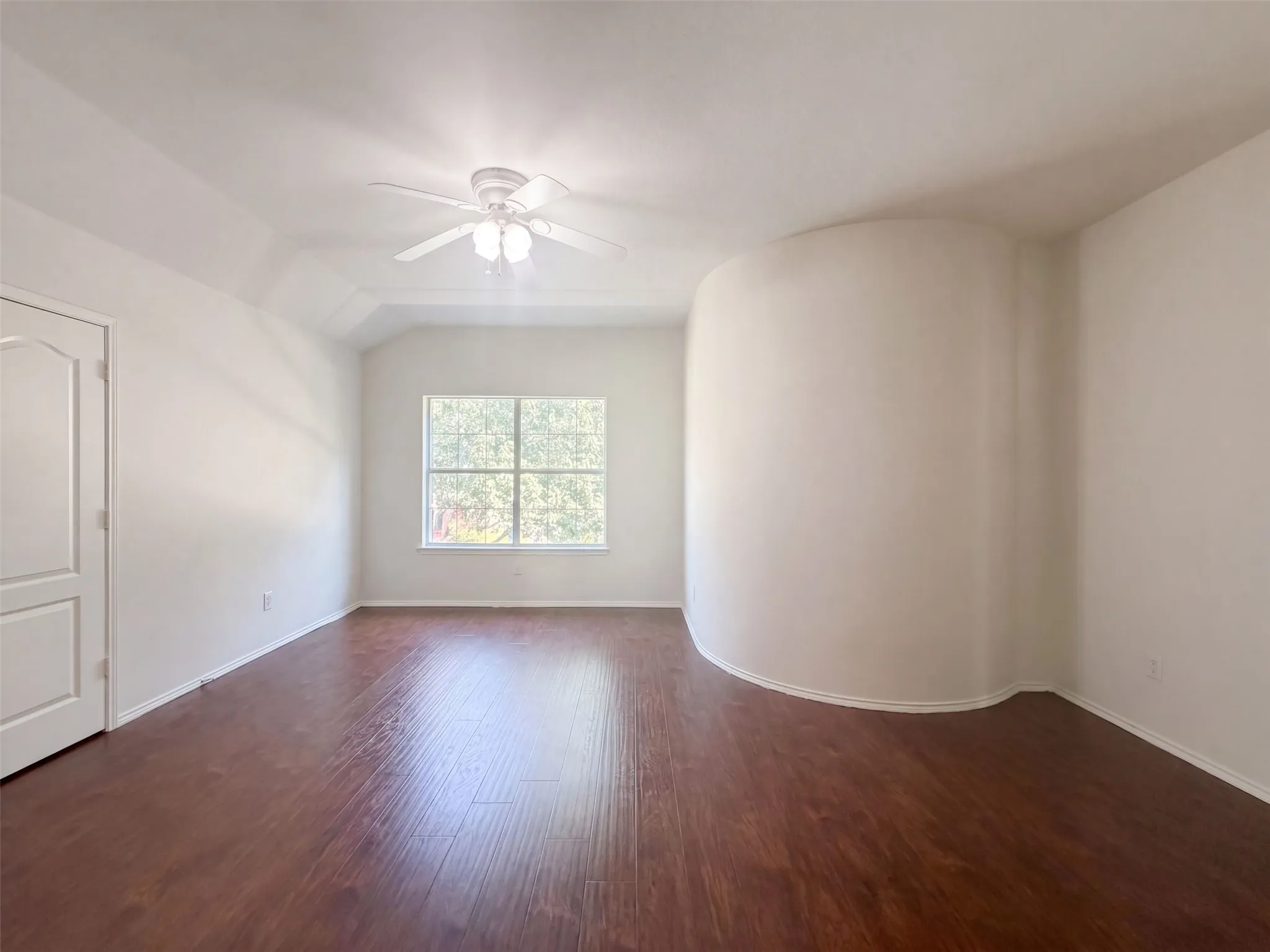 Single Family Residence For Sale in Collin County , 1304 Grapevine Drive, Allen, Texas 75002, 4 Bedroom, 4 Bathroom, 2 Garage spaces, 3,297 Sqft, built in 2003, mls#21390136, Real Estate Agent in Allen, Homes For Sale in Collin county, Homes For Sale in Allen, Realtor in Allen Texas, Real Estate Brokerage Independent Realty Texas, Luminita Cordes Realtor