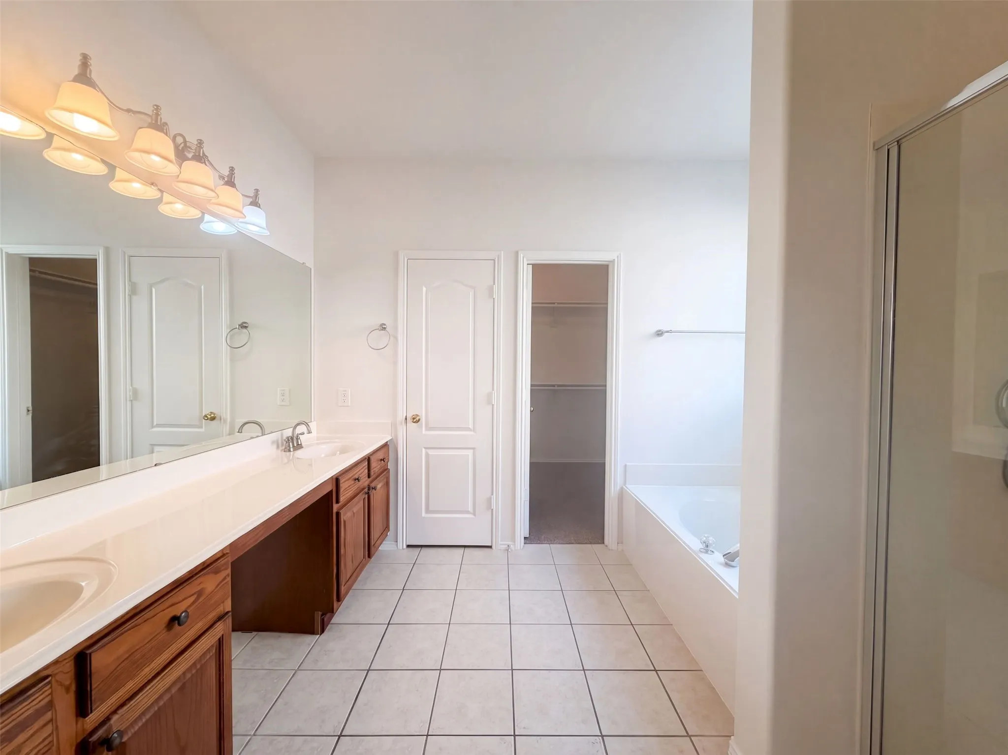 Single Family Residence For Sale in Collin County , 1304 Grapevine Drive, Allen, Texas 75002, 4 Bedroom, 4 Bathroom, 2 Garage spaces, 3,297 Sqft, built in 2003, mls#21390136, Real Estate Agent in Allen, Homes For Sale in Collin county, Homes For Sale in Allen, Realtor in Allen Texas, Real Estate Brokerage Independent Realty Texas, Luminita Cordes Realtor