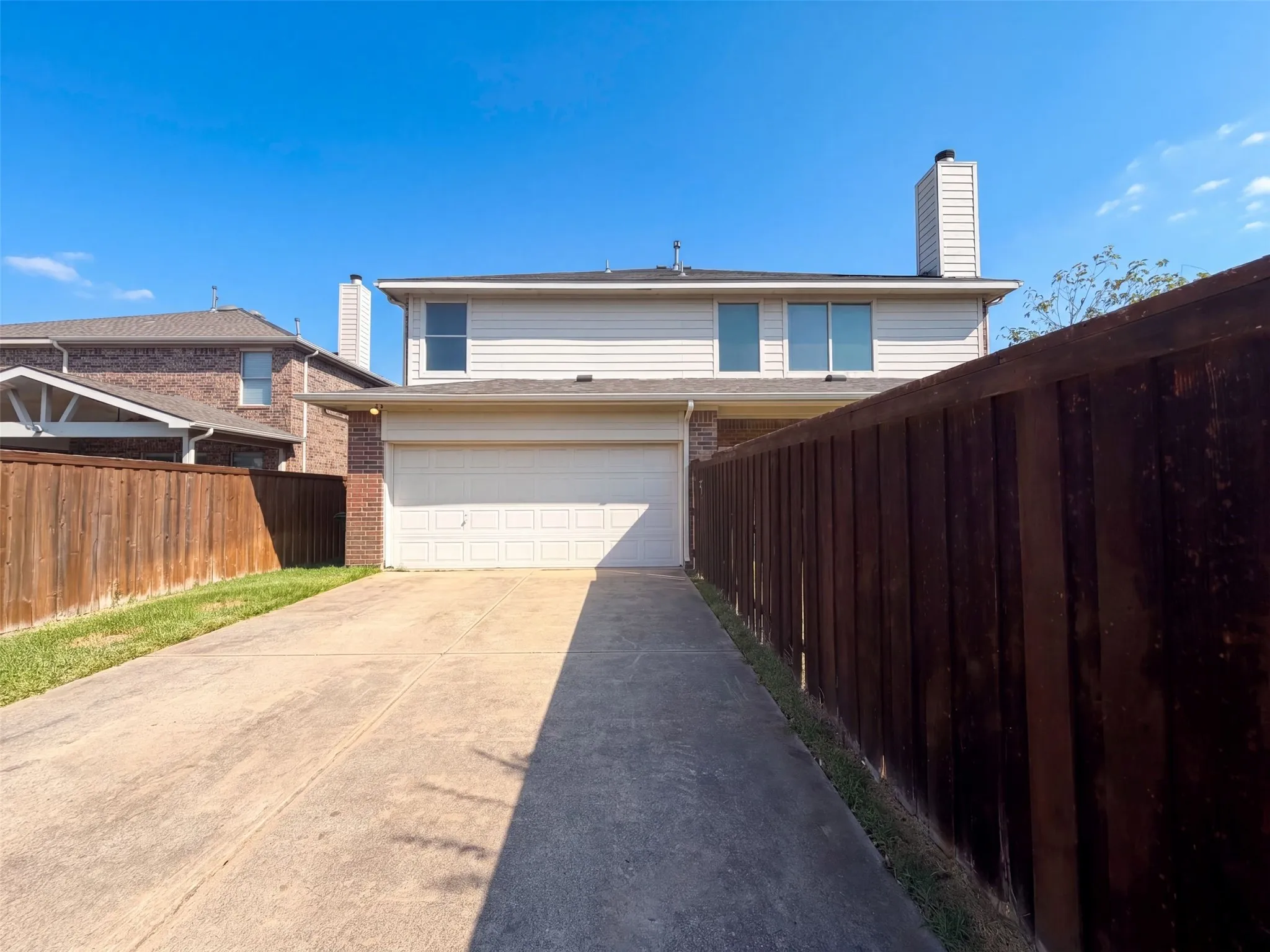 Single Family Residence For Sale in Collin County , 1304 Grapevine Drive, Allen, Texas 75002, 4 Bedroom, 4 Bathroom, 2 Garage spaces, 3,297 Sqft, built in 2003, mls#21390136, Real Estate Agent in Allen, Homes For Sale in Collin county, Homes For Sale in Allen, Realtor in Allen Texas, Real Estate Brokerage Independent Realty Texas, Luminita Cordes Realtor