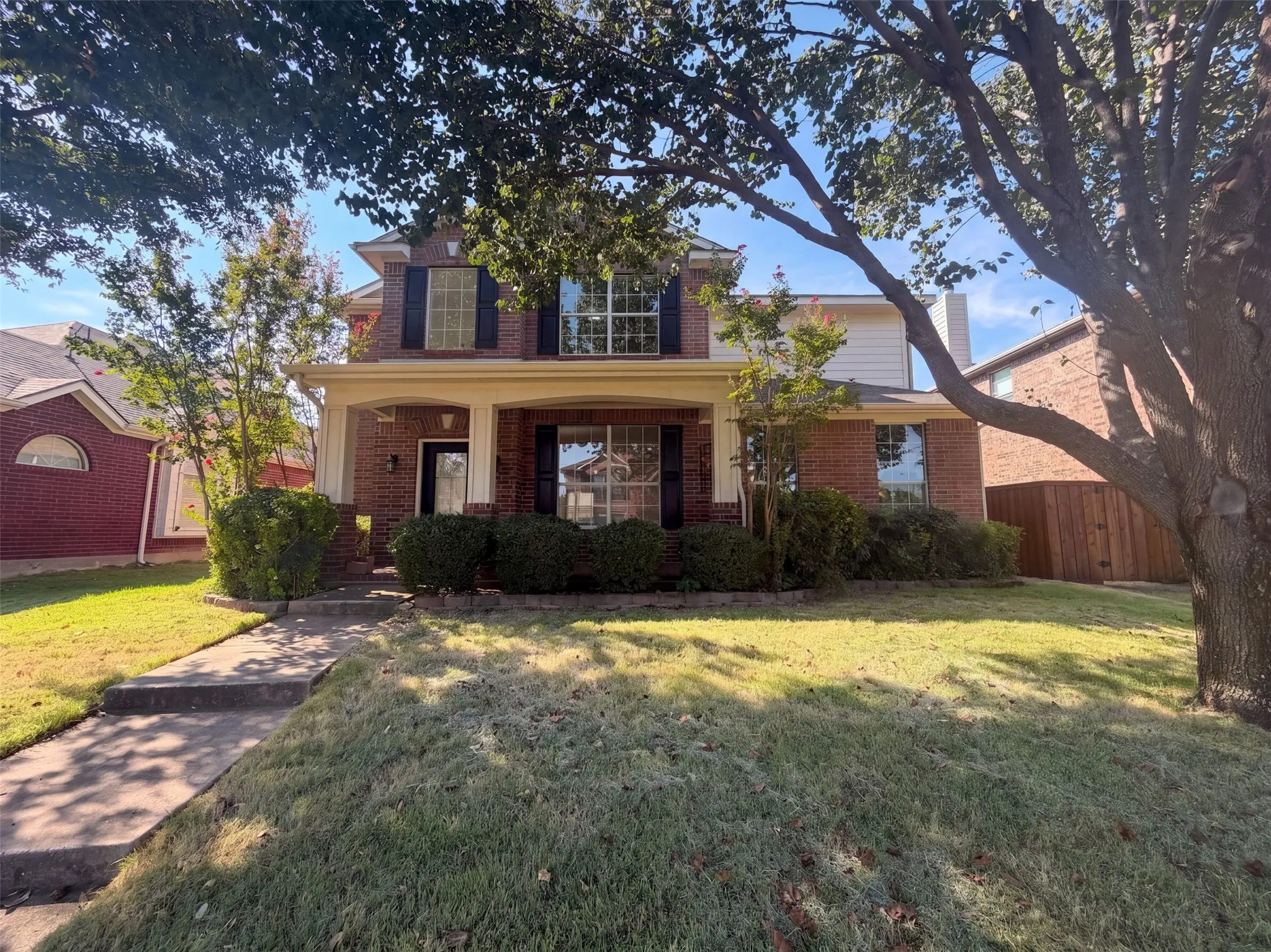Single Family Residence For Sale in Collin County , 1304 Grapevine Drive, Allen, Texas 75002, 4 Bedroom, 4 Bathroom, 2 Garage spaces, 3,297 Sqft, built in 2003, mls#21390136, Real Estate Agent in Allen, Homes For Sale in Collin county, Homes For Sale in Allen, Realtor in Allen Texas, Real Estate Brokerage Independent Realty Texas, Luminita Cordes Realtor