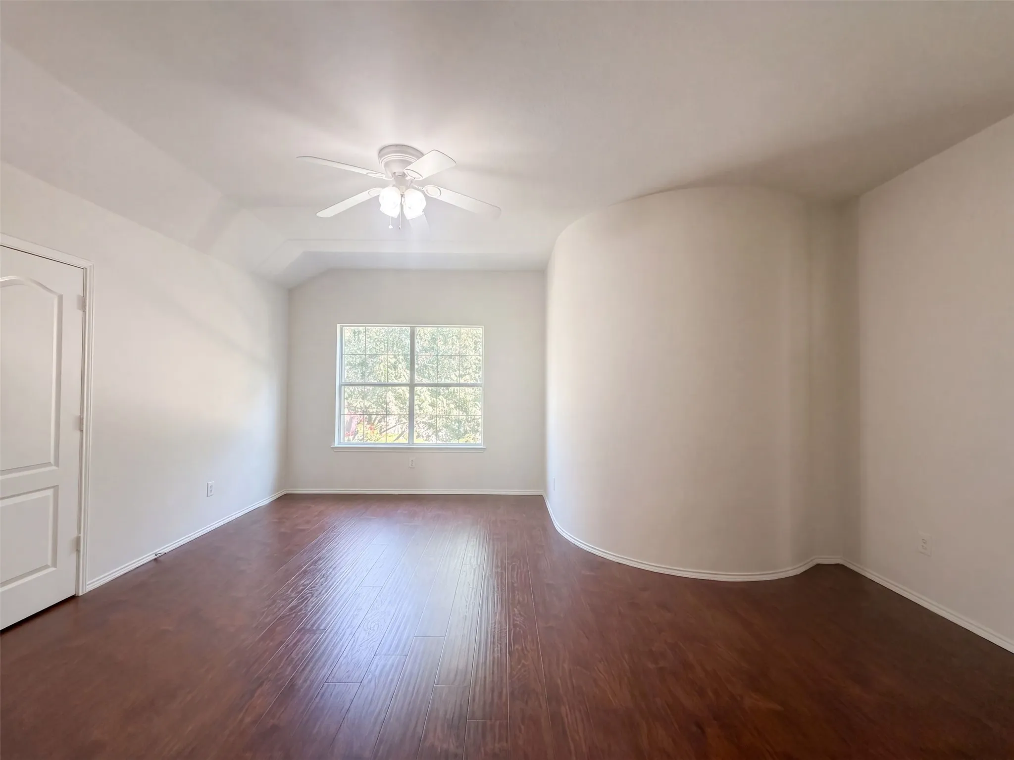 Single Family Residence For Sale in Collin County , 1304 Grapevine Drive, Allen, Texas 75002, 4 Bedroom, 4 Bathroom, 2 Garage spaces, 3,297 Sqft, built in 2003, mls#21390136, Real Estate Agent in Allen, Homes For Sale in Collin county, Homes For Sale in Allen, Realtor in Allen Texas, Real Estate Brokerage Independent Realty Texas, Luminita Cordes Realtor