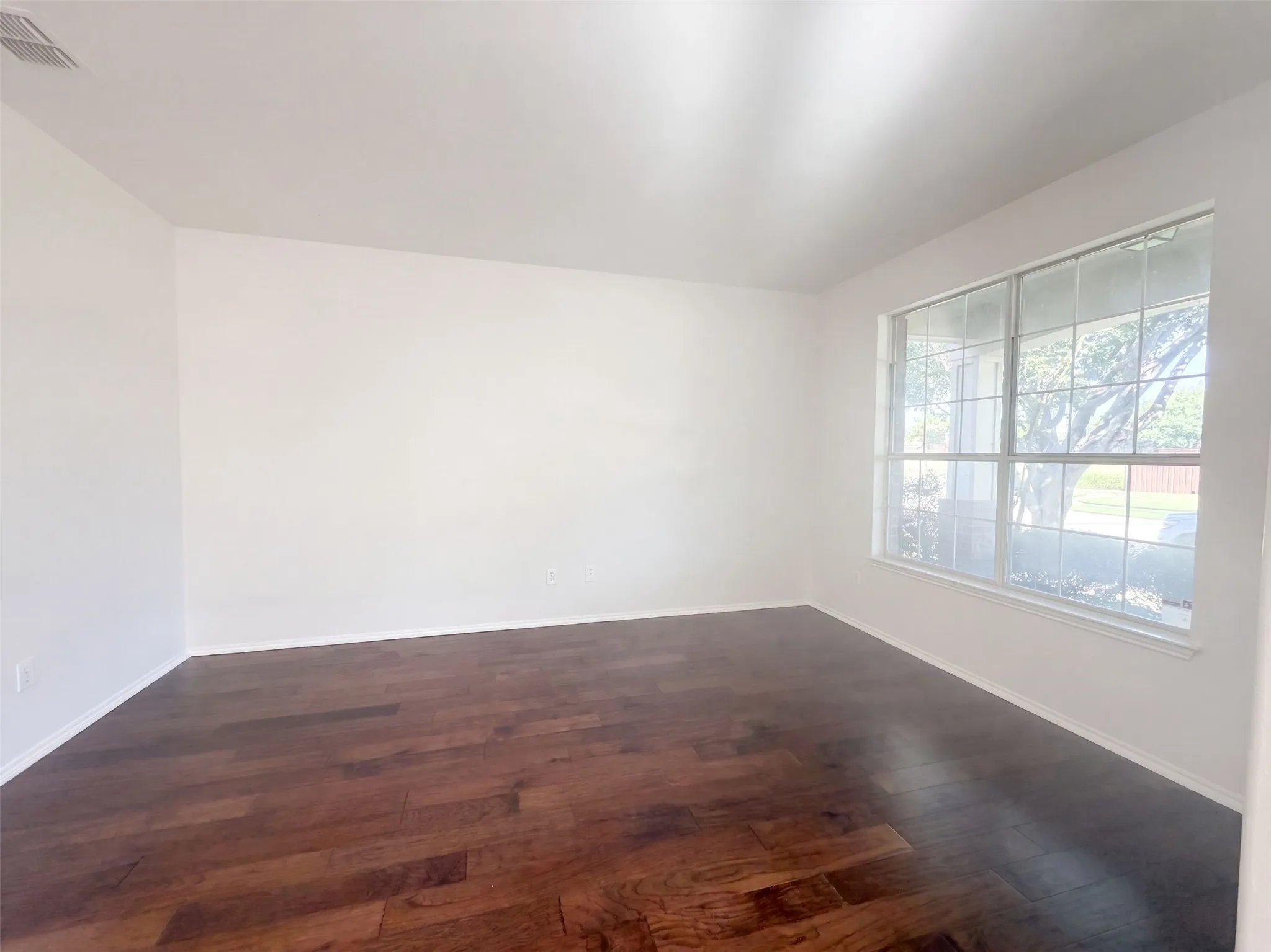 Single Family Residence For Sale in Collin County , 1304 Grapevine Drive, Allen, Texas 75002, 4 Bedroom, 4 Bathroom, 2 Garage spaces, 3,297 Sqft, built in 2003, mls#21390136, Real Estate Agent in Allen, Homes For Sale in Collin county, Homes For Sale in Allen, Realtor in Allen Texas, Real Estate Brokerage Independent Realty Texas, Luminita Cordes Realtor