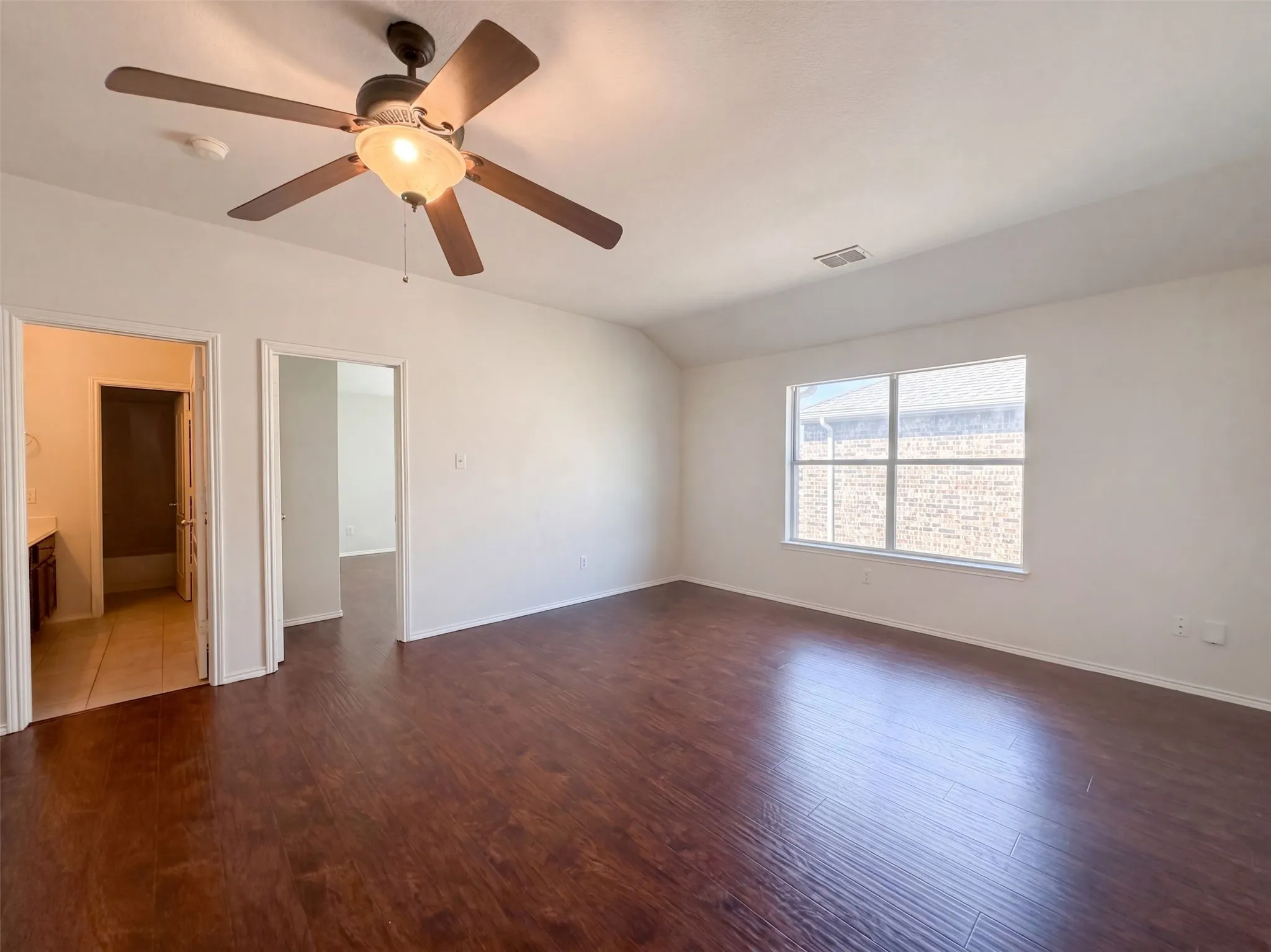 Single Family Residence For Sale in Collin County , 1304 Grapevine Drive, Allen, Texas 75002, 4 Bedroom, 4 Bathroom, 2 Garage spaces, 3,297 Sqft, built in 2003, mls#21390136, Real Estate Agent in Allen, Homes For Sale in Collin county, Homes For Sale in Allen, Realtor in Allen Texas, Real Estate Brokerage Independent Realty Texas, Luminita Cordes Realtor