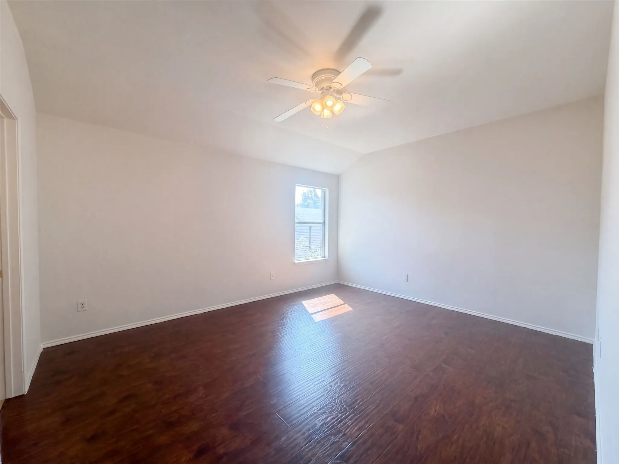 Single Family Residence For Sale in Collin County , 1304 Grapevine Drive, Allen, Texas 75002, 4 Bedroom, 4 Bathroom, 2 Garage spaces, 3,297 Sqft, built in 2003, mls#21390136, Real Estate Agent in Allen, Homes For Sale in Collin county, Homes For Sale in Allen, Realtor in Allen Texas, Real Estate Brokerage Independent Realty Texas, Luminita Cordes Realtor