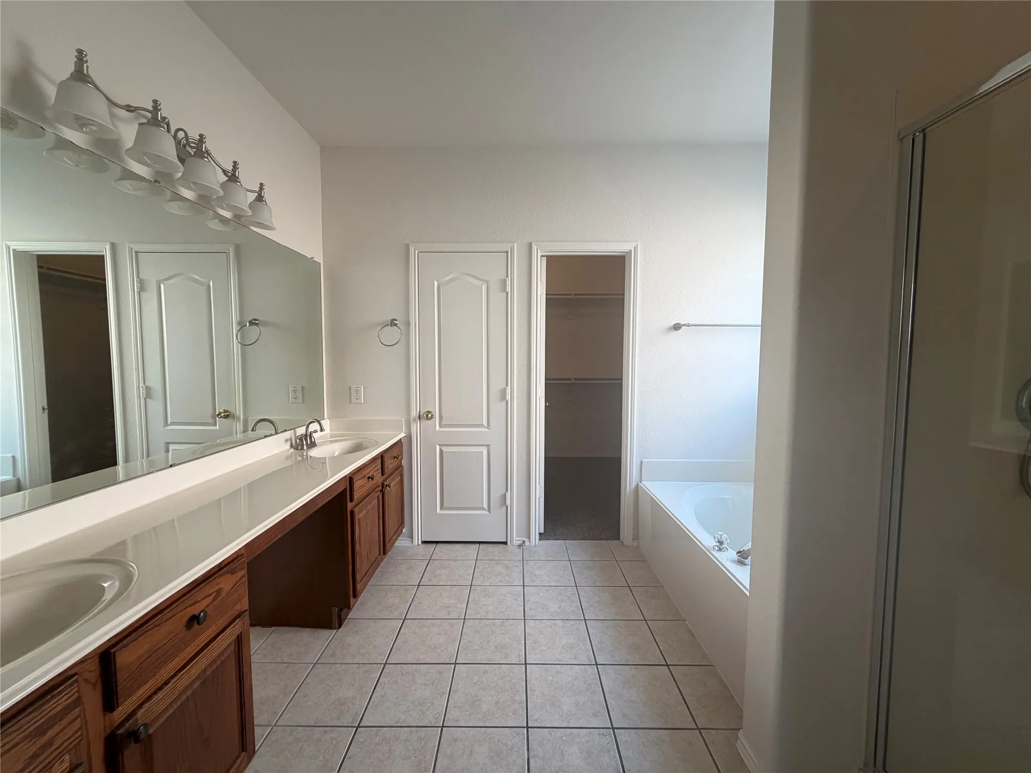 Single Family Residence For Sale in Collin County , 1304 Grapevine Drive, Allen, Texas 75002, 4 Bedroom, 4 Bathroom, 2 Garage spaces, 3,297 Sqft, built in 2003, mls#21390136, Real Estate Agent in Allen, Homes For Sale in Collin county, Homes For Sale in Allen, Realtor in Allen Texas, Real Estate Brokerage Independent Realty Texas, Luminita Cordes Realtor