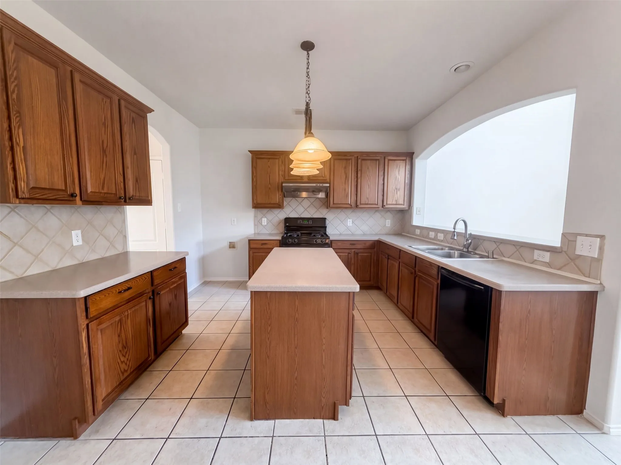 Single Family Residence For Sale in Collin County , 1304 Grapevine Drive, Allen, Texas 75002, 4 Bedroom, 4 Bathroom, 2 Garage spaces, 3,297 Sqft, built in 2003, mls#21390136, Real Estate Agent in Allen, Homes For Sale in Collin county, Homes For Sale in Allen, Realtor in Allen Texas, Real Estate Brokerage Independent Realty Texas, Luminita Cordes Realtor