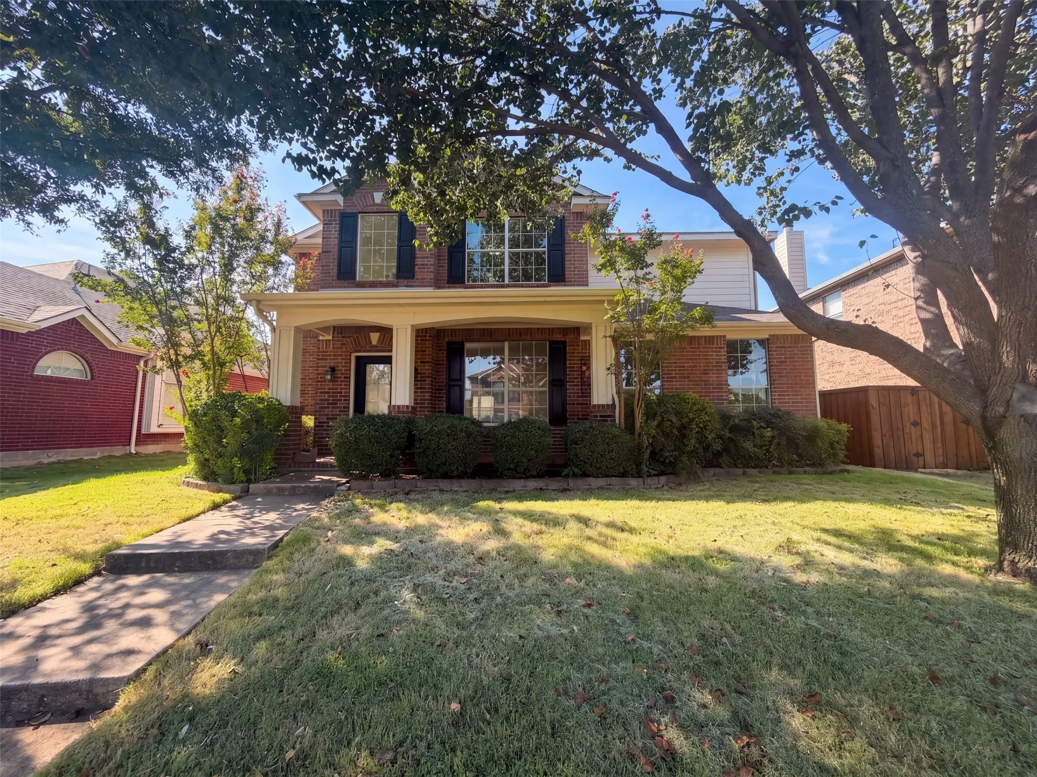 Single Family Residence For Sale in Collin County , 1304 Grapevine Drive, Allen, Texas 75002, 4 Bedroom, 4 Bathroom, 2 Garage spaces, 3,297 Sqft, built in 2003, mls#21390136, Real Estate Agent in Allen, Homes For Sale in Collin county, Homes For Sale in Allen, Realtor in Allen Texas, Real Estate Brokerage Independent Realty Texas, Luminita Cordes Realtor