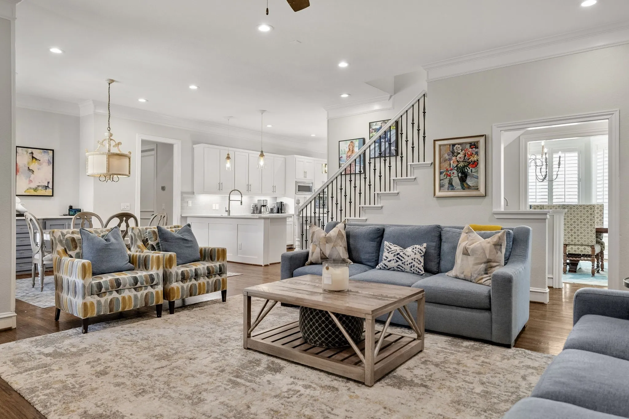 Open-concept living where the family room opens to the breakfast nook & kitchen.