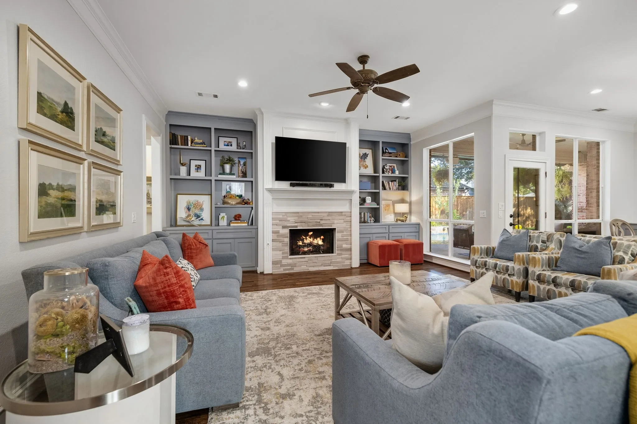 Cozy family room with space for entertaining all your family & friends.