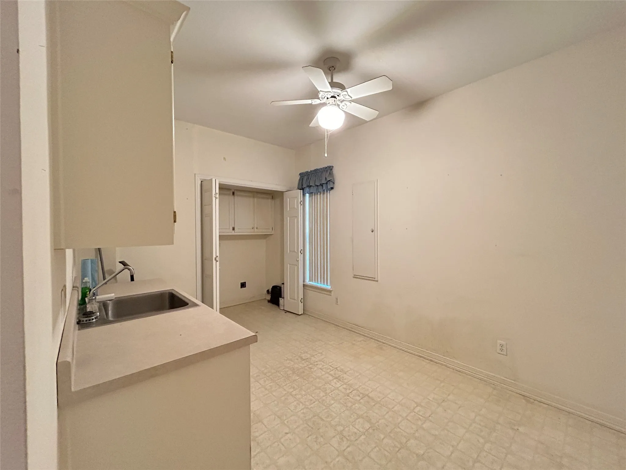 Single Family Residence For Sale in Hopkins County , 1328 Azalea Drive, Sulphur Springs, Texas 75482, 3 Bedroom, 3 Bathroom, 2 Garage spaces, 2,478 Sqft, built in 1995, mls#21390806, Real Estate Agent in Sulphur Springs, Homes For Sale in Hopkins county, Homes For Sale in Sulphur Springs, Realtor in Sulphur Springs Texas, Real Estate Brokerage Independent Realty Texas, Luminita Cordes Realtor