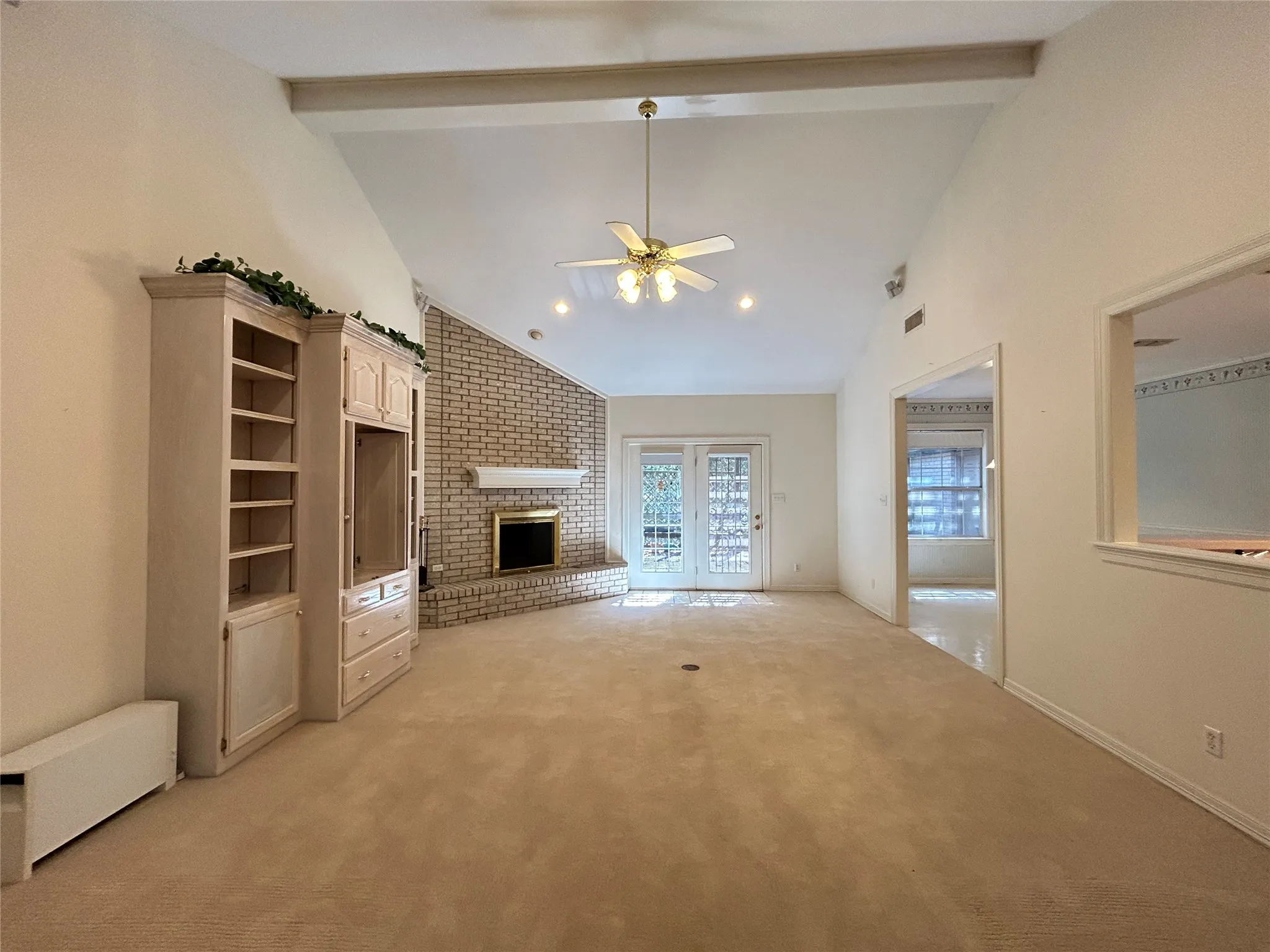 Single Family Residence For Sale in Hopkins County , 1328 Azalea Drive, Sulphur Springs, Texas 75482, 3 Bedroom, 3 Bathroom, 2 Garage spaces, 2,478 Sqft, built in 1995, mls#21390806, Real Estate Agent in Sulphur Springs, Homes For Sale in Hopkins county, Homes For Sale in Sulphur Springs, Realtor in Sulphur Springs Texas, Real Estate Brokerage Independent Realty Texas, Luminita Cordes Realtor