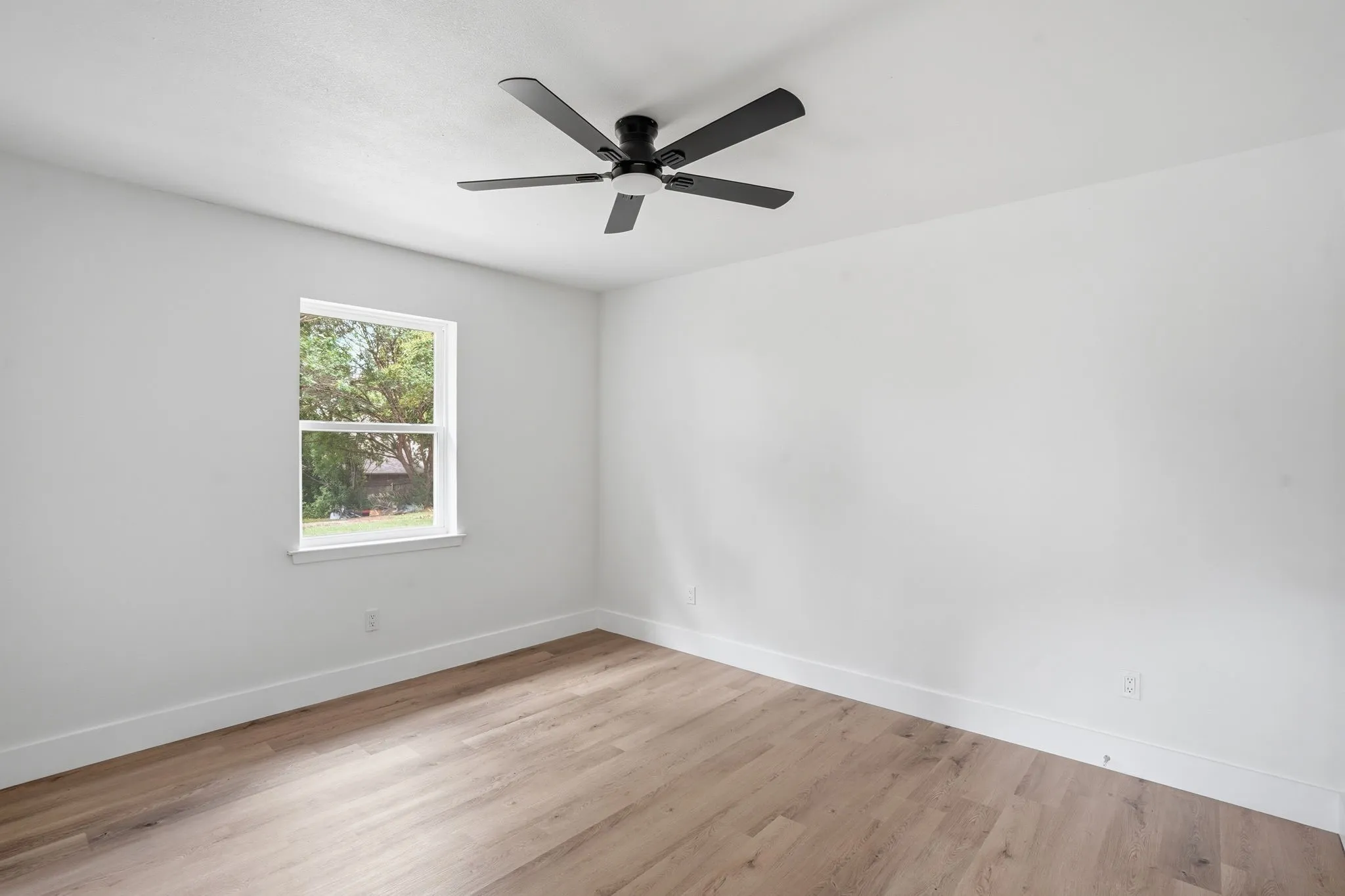 Single Family Residence For Sale in Tarrant County , 6505 Riviera Drive, North Richland Hills, Texas 76180, 4 Bedroom, 2 Bathroom, 2 Garage spaces, 1,956 Sqft, built in 1977, mls#21390701, Real Estate Agent in North Richland Hills, Homes For Sale in Tarrant county, Homes For Sale in North Richland Hills, Realtor in North Richland Hills Texas, Real Estate Brokerage Independent Realty Texas, Luminita Cordes Realtor