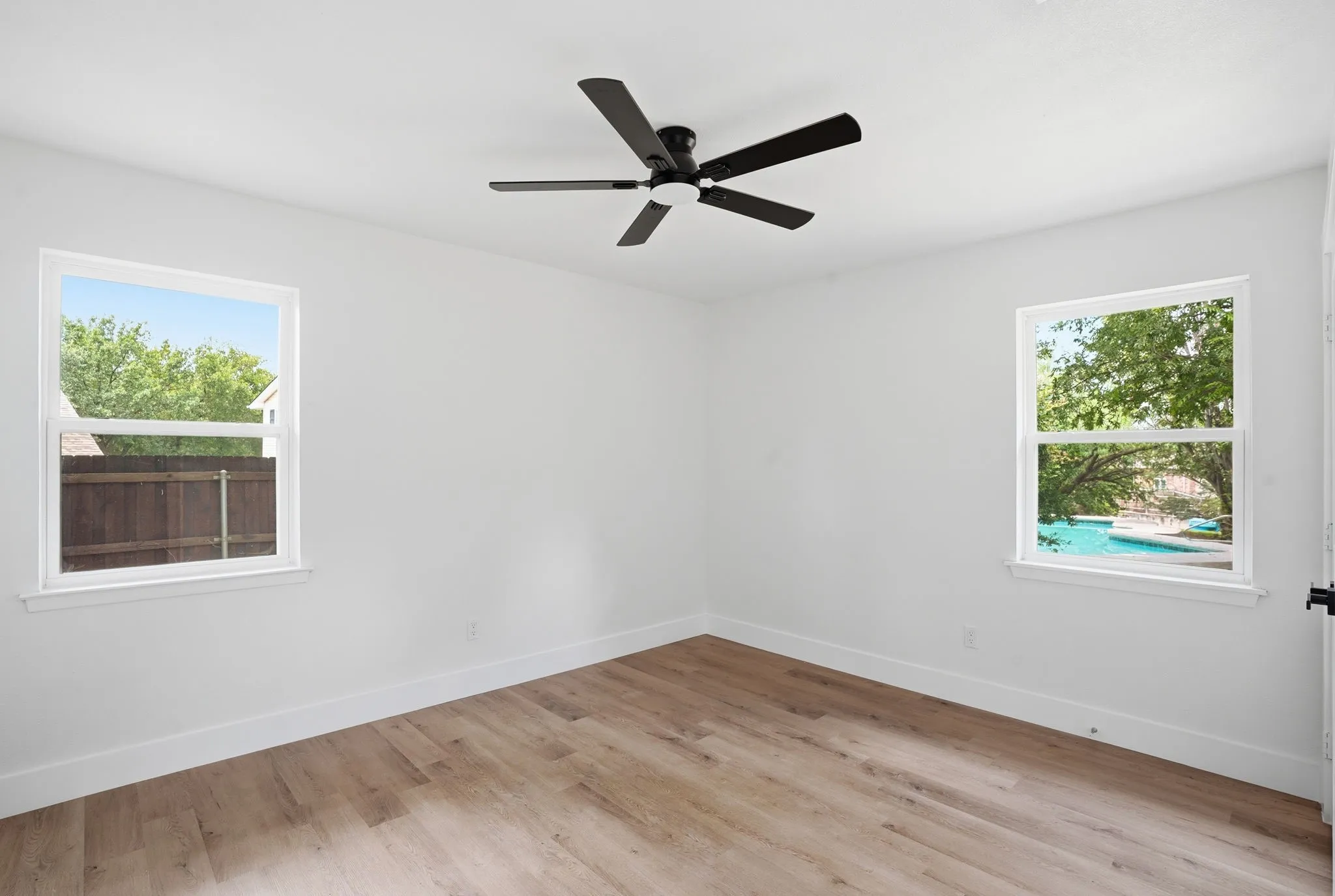 Single Family Residence For Sale in Tarrant County , 6505 Riviera Drive, North Richland Hills, Texas 76180, 4 Bedroom, 2 Bathroom, 2 Garage spaces, 1,956 Sqft, built in 1977, mls#21390701, Real Estate Agent in North Richland Hills, Homes For Sale in Tarrant county, Homes For Sale in North Richland Hills, Realtor in North Richland Hills Texas, Real Estate Brokerage Independent Realty Texas, Luminita Cordes Realtor