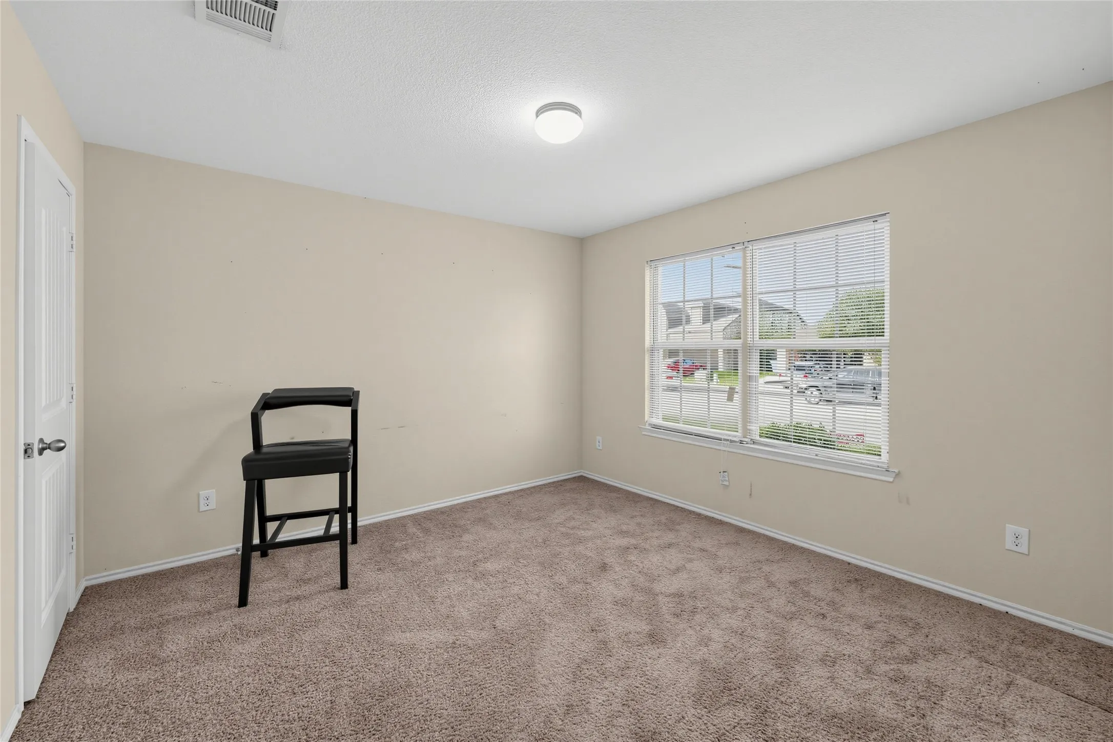 Single Family Residence For Sale in Kaufman County , 2316 Pontotoc Drive, Forney, Texas 75126, 4 Bedroom, 2 Bathroom, 1 Garage spaces, 1,905 Sqft, built in 2018, mls#21390674, Real Estate Agent in Forney, Homes For Sale in Kaufman county, Homes For Sale in Forney, Realtor in Forney Texas, Real Estate Brokerage Independent Realty Texas, Luminita Cordes Realtor