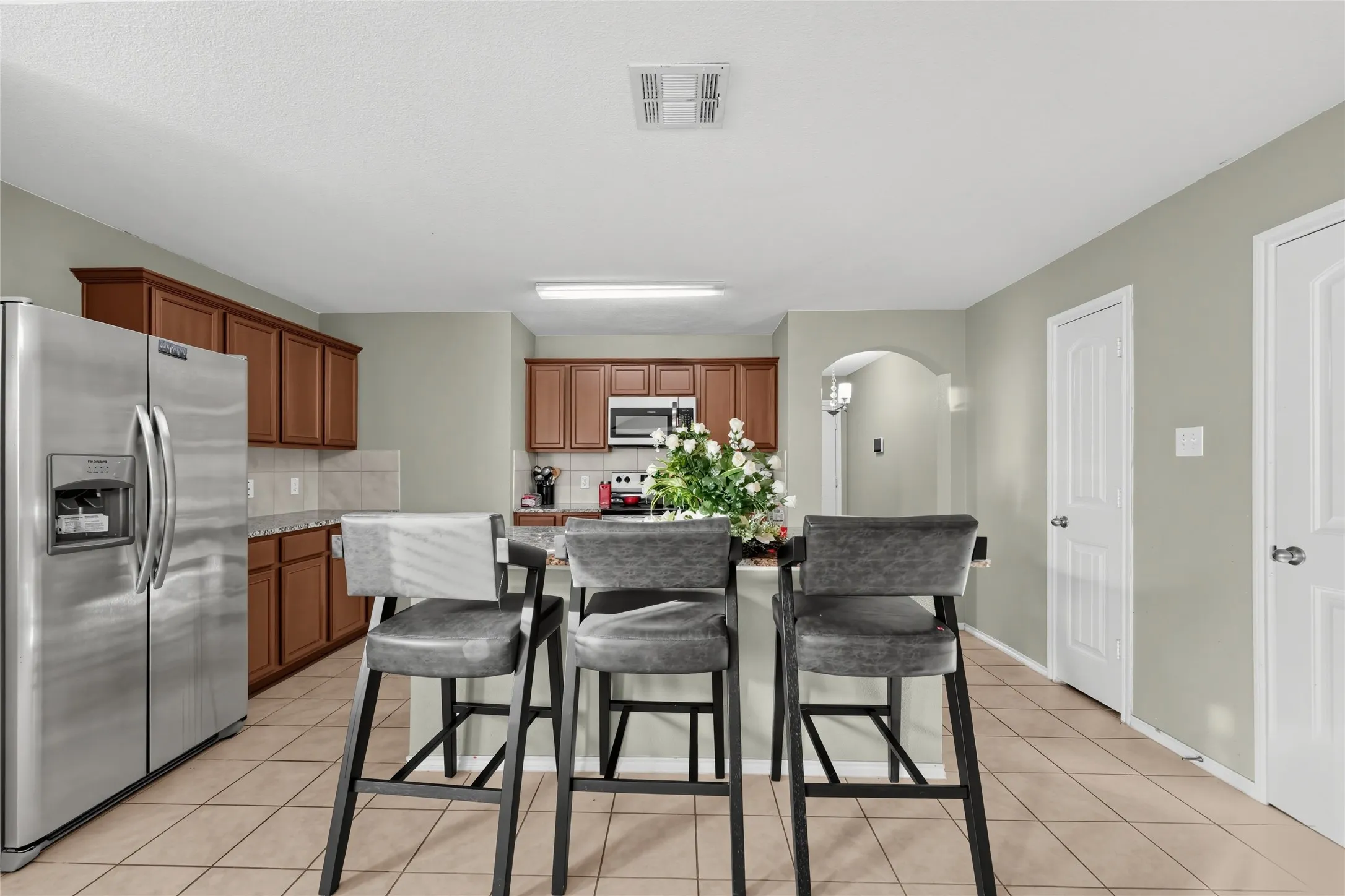 Single Family Residence For Sale in Kaufman County , 2316 Pontotoc Drive, Forney, Texas 75126, 4 Bedroom, 2 Bathroom, 1 Garage spaces, 1,905 Sqft, built in 2018, mls#21390674, Real Estate Agent in Forney, Homes For Sale in Kaufman county, Homes For Sale in Forney, Realtor in Forney Texas, Real Estate Brokerage Independent Realty Texas, Luminita Cordes Realtor