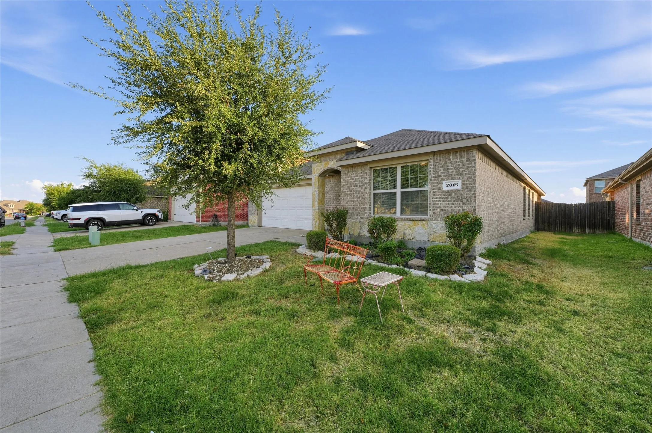 Single Family Residence For Sale in Kaufman County , 2316 Pontotoc Drive, Forney, Texas 75126, 4 Bedroom, 2 Bathroom, 1 Garage spaces, 1,905 Sqft, built in 2018, mls#21390674, Real Estate Agent in Forney, Homes For Sale in Kaufman county, Homes For Sale in Forney, Realtor in Forney Texas, Real Estate Brokerage Independent Realty Texas, Luminita Cordes Realtor