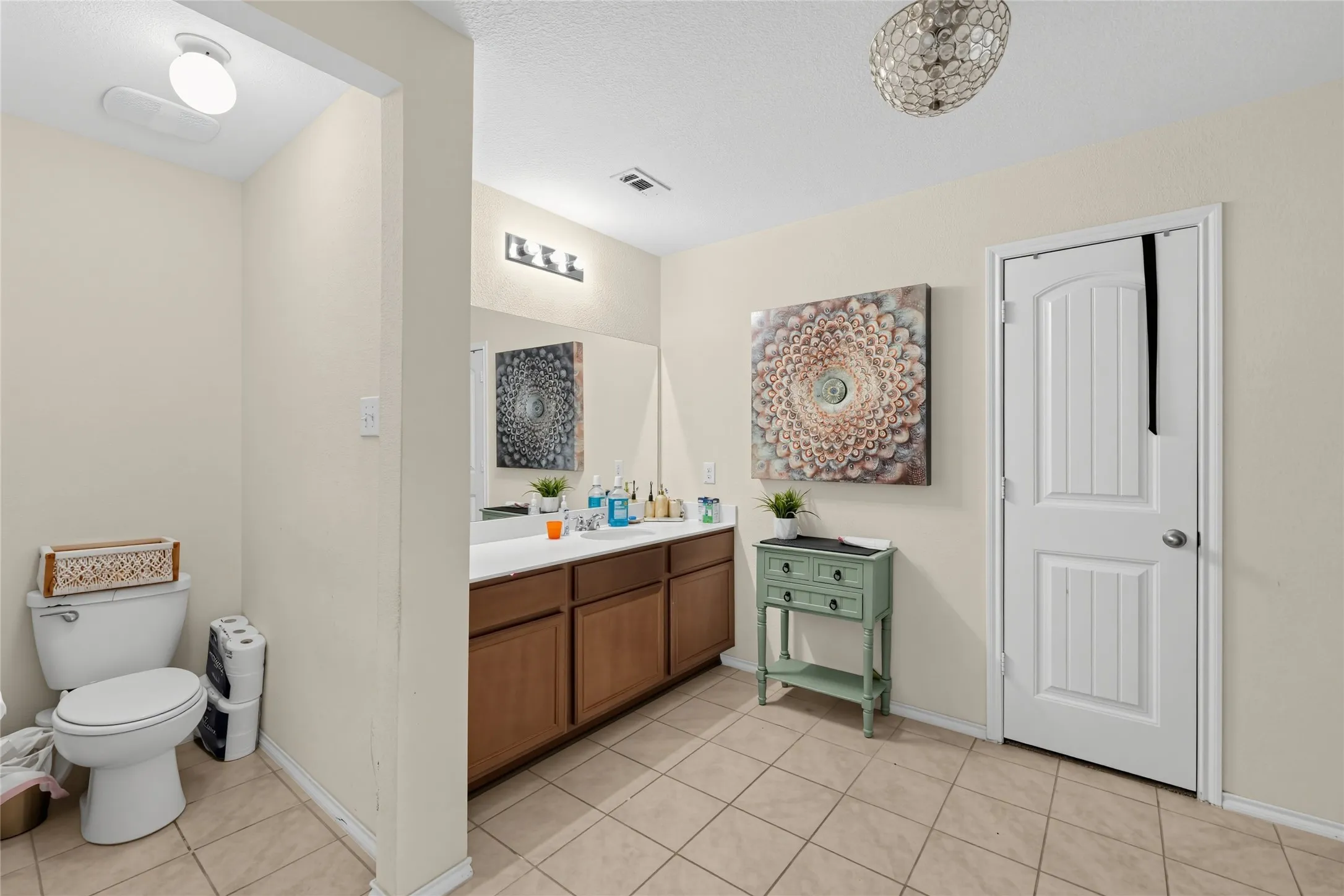 Single Family Residence For Sale in Kaufman County , 2316 Pontotoc Drive, Forney, Texas 75126, 4 Bedroom, 2 Bathroom, 1 Garage spaces, 1,905 Sqft, built in 2018, mls#21390674, Real Estate Agent in Forney, Homes For Sale in Kaufman county, Homes For Sale in Forney, Realtor in Forney Texas, Real Estate Brokerage Independent Realty Texas, Luminita Cordes Realtor