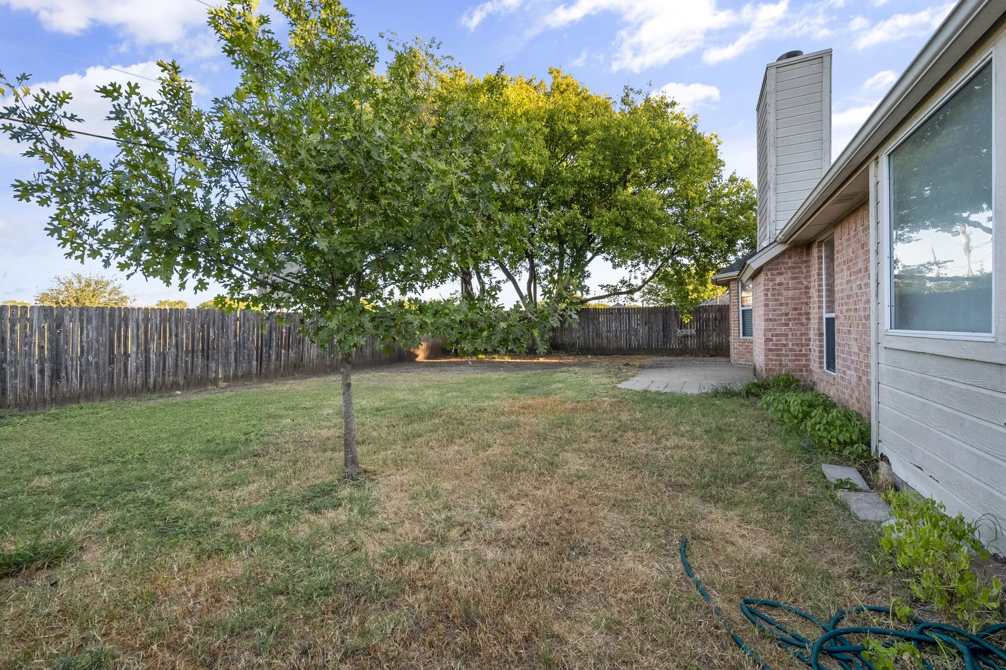 Single Family Residence For Rent in Johnson County , 309 Shane Lane, Burleson, Texas 76028, 3 Bedroom, 2 Bathroom, 2 Garage spaces, 1,826 Sqft, built in 1999, mls#21390824, Real Estate Agent in Burleson, Homes For Rent in Johnson county, Homes For Rent in Burleson, Realtor in Burleson Texas, Real Estate Brokerage Independent Realty Texas, Luminita Cordes Realtor