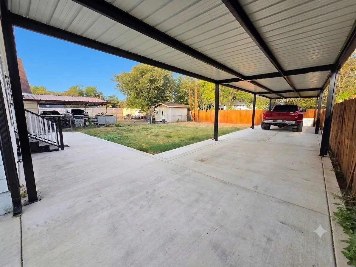 Single Family Residence For Rent in Dallas County , 914 17th Street, Grand Prairie, Texas 75050, 3 Bedroom, 2 Bathroom, Garage spaces, 1,310 Sqft, built in 1949, mls#21389744, Real Estate Agent in Grand Prairie, Homes For Rent in Dallas county, Homes For Rent in Grand Prairie, Realtor in Grand Prairie Texas, Real Estate Brokerage Independent Realty Texas, Luminita Cordes Realtor