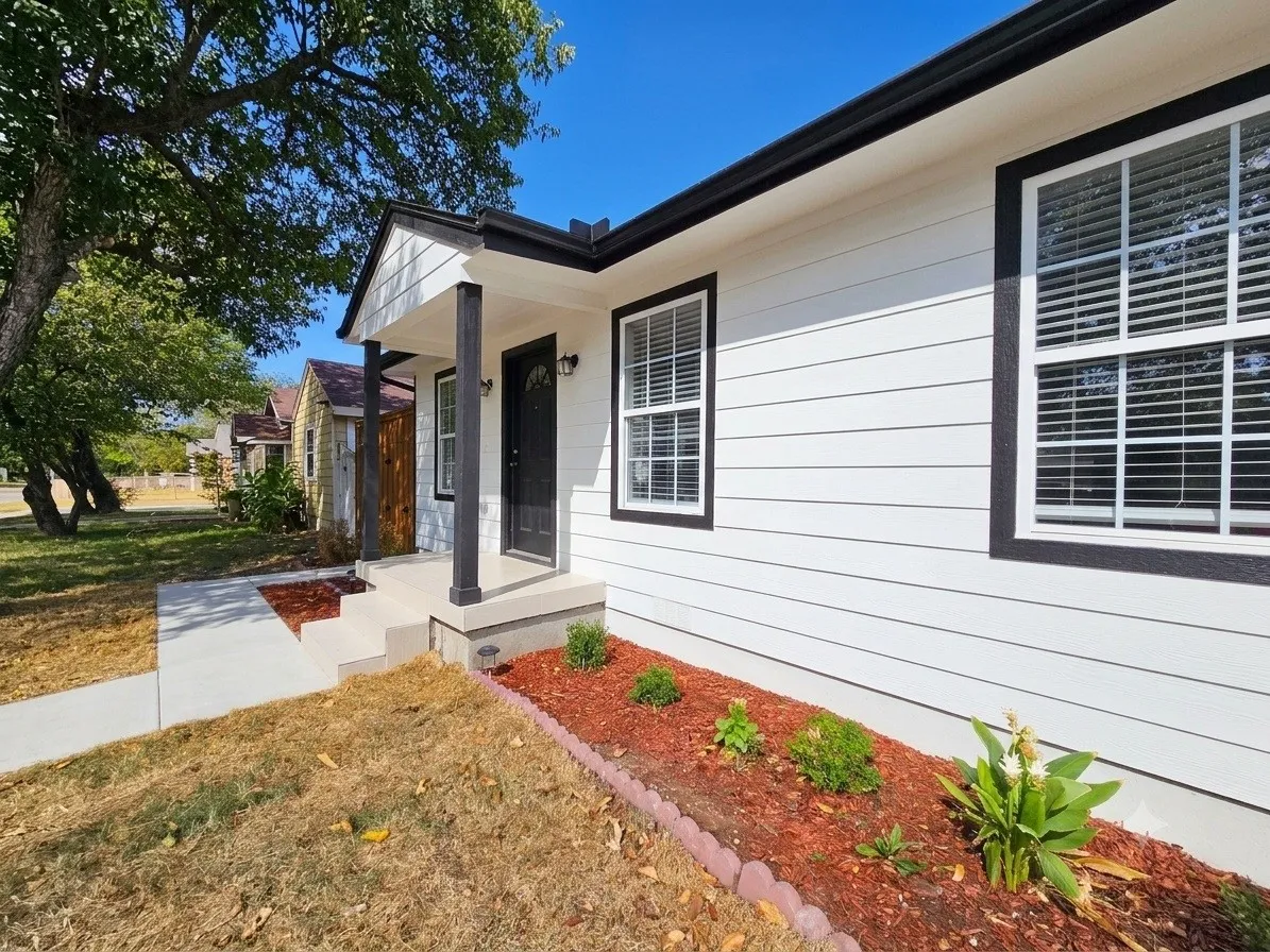 Single Family Residence For Rent in Dallas County , 914 17th Street, Grand Prairie, Texas 75050, 3 Bedroom, 2 Bathroom, Garage spaces, 1,310 Sqft, built in 1949, mls#21389744, Real Estate Agent in Grand Prairie, Homes For Rent in Dallas county, Homes For Rent in Grand Prairie, Realtor in Grand Prairie Texas, Real Estate Brokerage Independent Realty Texas, Luminita Cordes Realtor
