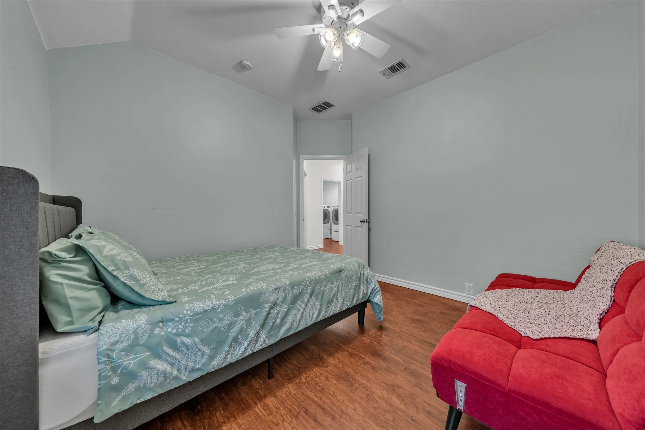 Single Family Residence For Sale in Tarrant County , 8102 Mansanillo Court, Arlington, Texas 76002, 3 Bedroom, 2 Bathroom, 3 Garage spaces, 1,985 Sqft, built in 2004, mls#21380538, Real Estate Agent in Arlington, Homes For Sale in Tarrant county, Homes For Sale in Arlington, Realtor in Arlington Texas, Real Estate Brokerage Independent Realty Texas, Luminita Cordes Realtor