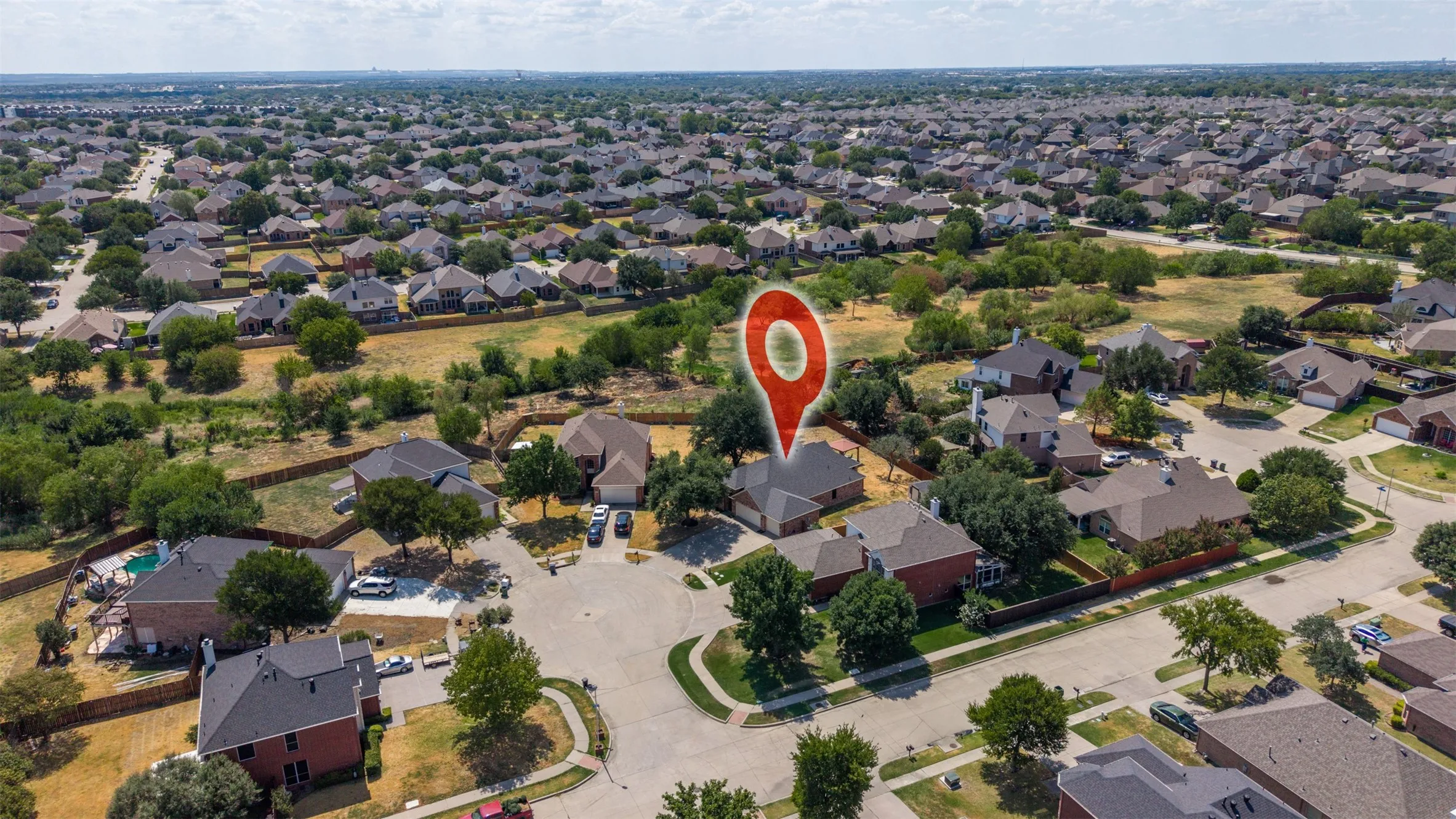 Single Family Residence For Sale in Tarrant County , 8102 Mansanillo Court, Arlington, Texas 76002, 3 Bedroom, 2 Bathroom, 3 Garage spaces, 1,985 Sqft, built in 2004, mls#21380538, Real Estate Agent in Arlington, Homes For Sale in Tarrant county, Homes For Sale in Arlington, Realtor in Arlington Texas, Real Estate Brokerage Independent Realty Texas, Luminita Cordes Realtor