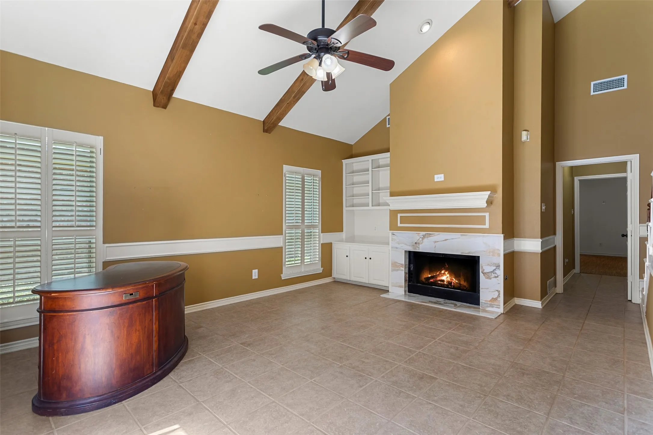 Single Family Residence For Sale in Smith County , 1116 Oak Garden Circle, Tyler, Texas 75703, 3 Bedroom, 3 Bathroom, 2 Garage spaces, 2,730 Sqft, built in 1995, mls#21390836, Real Estate Agent in Tyler, Homes For Sale in Smith county, Homes For Sale in Tyler, Realtor in Tyler Texas, Real Estate Brokerage Independent Realty Texas, Luminita Cordes Realtor
