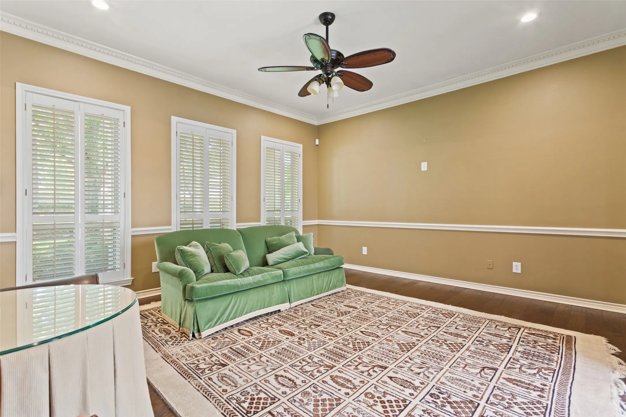 Single Family Residence For Sale in Smith County , 1116 Oak Garden Circle, Tyler, Texas 75703, 3 Bedroom, 3 Bathroom, 2 Garage spaces, 2,730 Sqft, built in 1995, mls#21390836, Real Estate Agent in Tyler, Homes For Sale in Smith county, Homes For Sale in Tyler, Realtor in Tyler Texas, Real Estate Brokerage Independent Realty Texas, Luminita Cordes Realtor