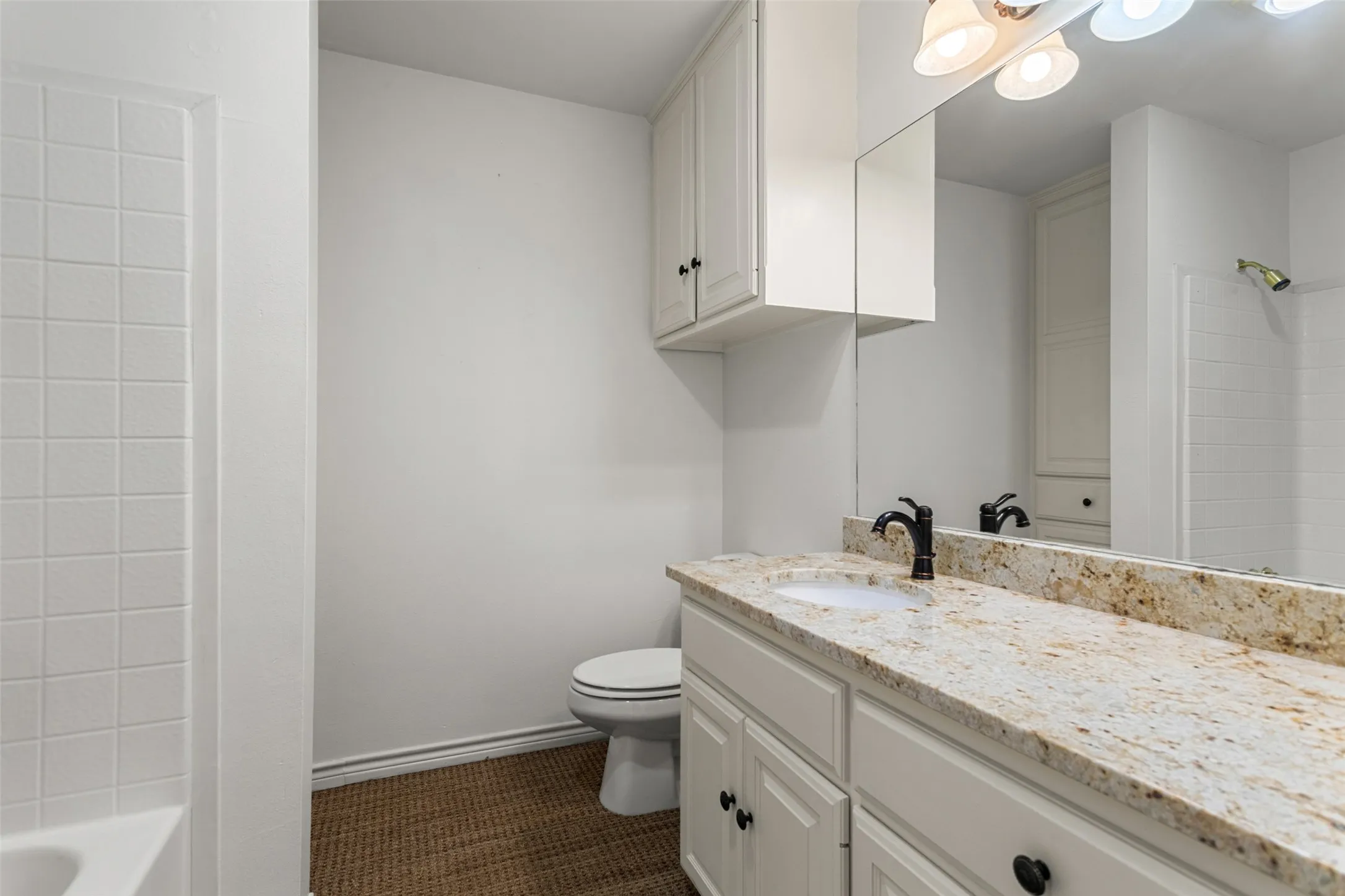 Single Family Residence For Sale in Smith County , 1116 Oak Garden Circle, Tyler, Texas 75703, 3 Bedroom, 3 Bathroom, 2 Garage spaces, 2,730 Sqft, built in 1995, mls#21390836, Real Estate Agent in Tyler, Homes For Sale in Smith county, Homes For Sale in Tyler, Realtor in Tyler Texas, Real Estate Brokerage Independent Realty Texas, Luminita Cordes Realtor