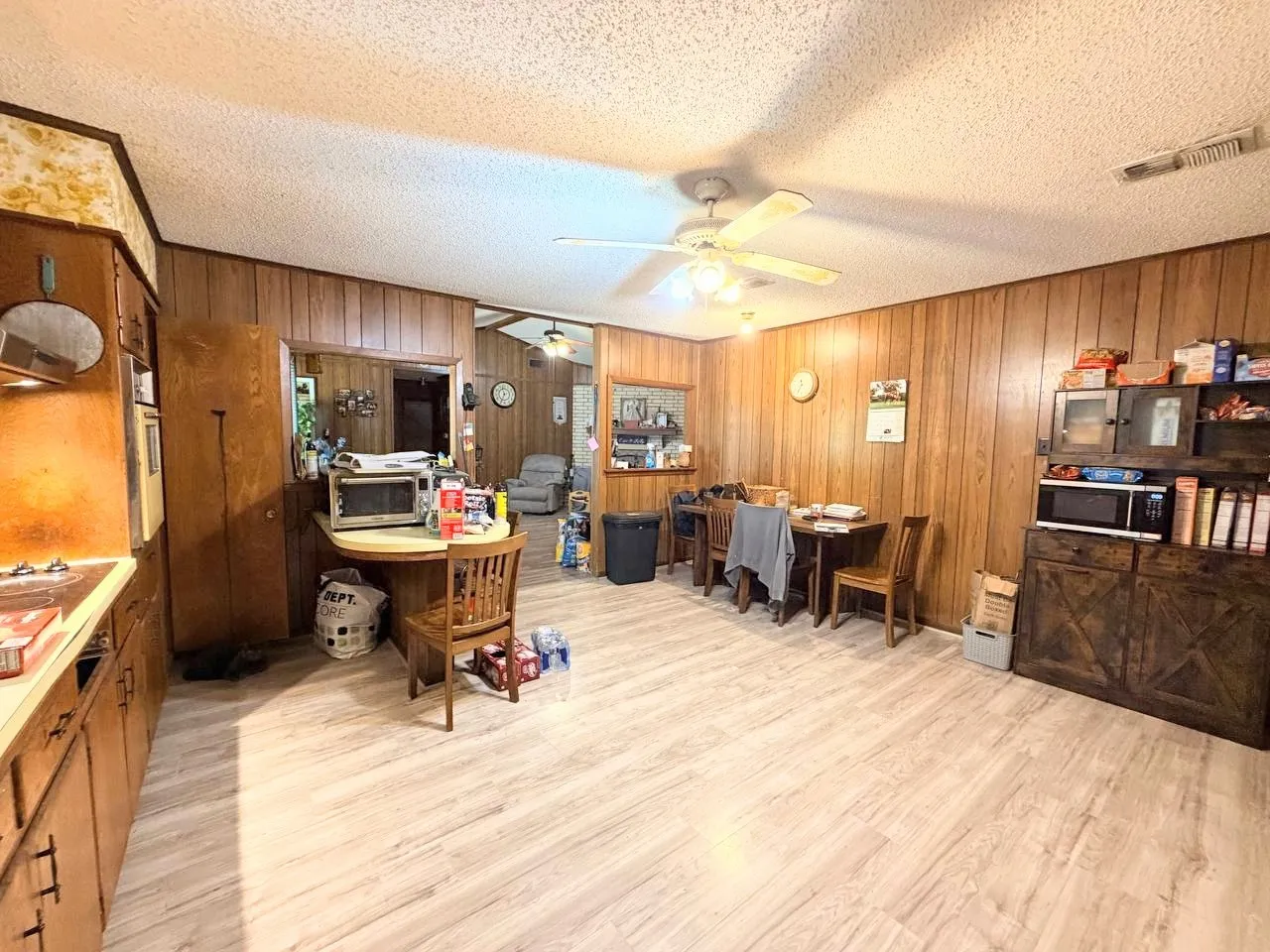 Single Family Residence For Sale in Freestone County , 167 Fcr 964, Wortham, Texas 76693, 4 Bedroom, 2 Bathroom, Garage spaces, 1,859 Sqft, built in 1972, mls#21390525, Real Estate Agent in Wortham, Homes For Sale in Freestone county, Homes For Sale in Wortham, Realtor in Wortham Texas, Real Estate Brokerage Independent Realty Texas, Luminita Cordes Realtor