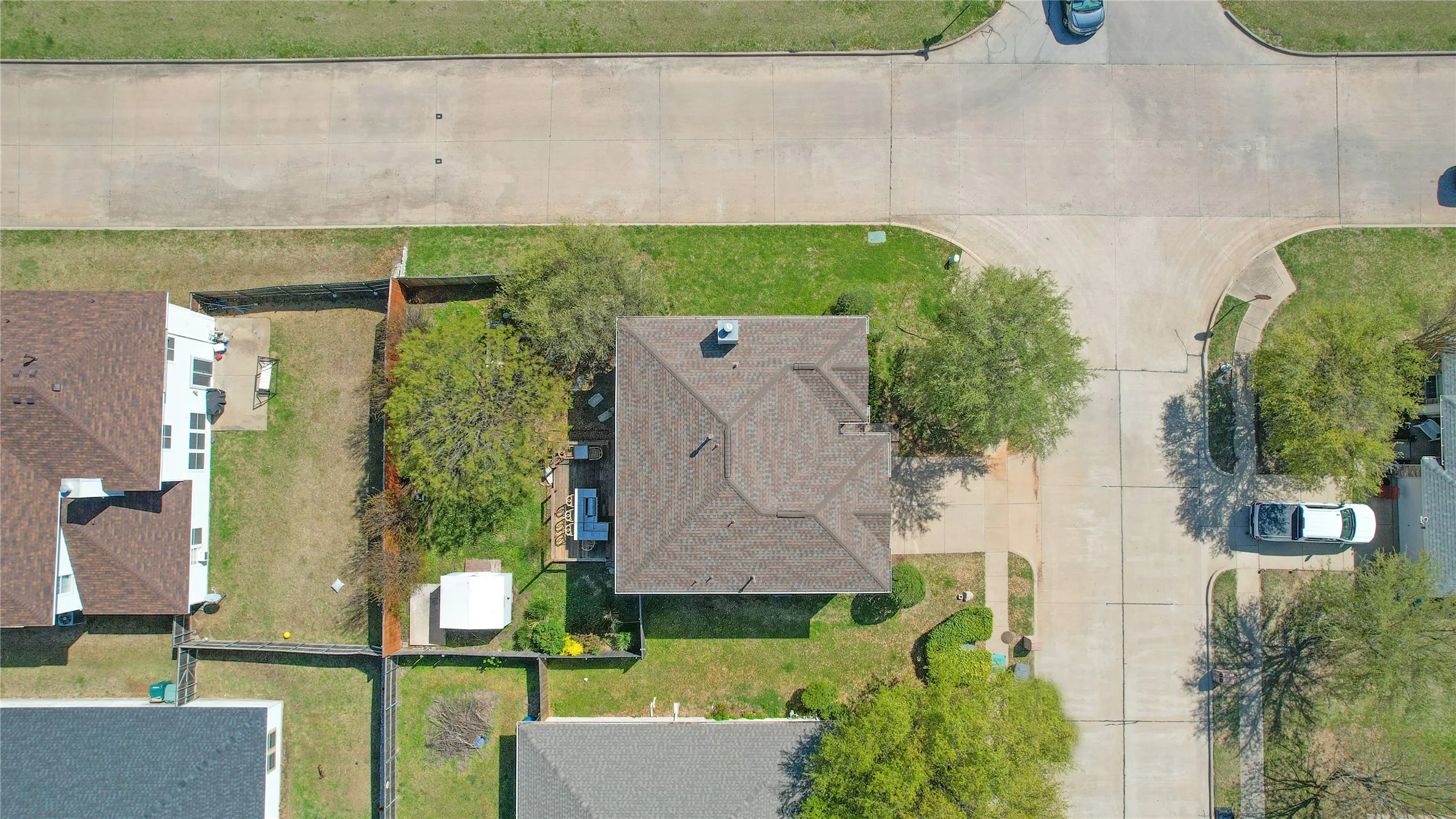 Single Family Residence For Rent in Grayson County , 1921 Southridge Lane, Sherman, Texas 75092, 3 Bedroom, 3 Bathroom, 2 Garage spaces, 2,971 Sqft, built in 2001, mls#21390847, Real Estate Agent in Sherman, Homes For Rent in Grayson county, Homes For Rent in Sherman, Realtor in Sherman Texas, Real Estate Brokerage Independent Realty Texas, Luminita Cordes Realtor