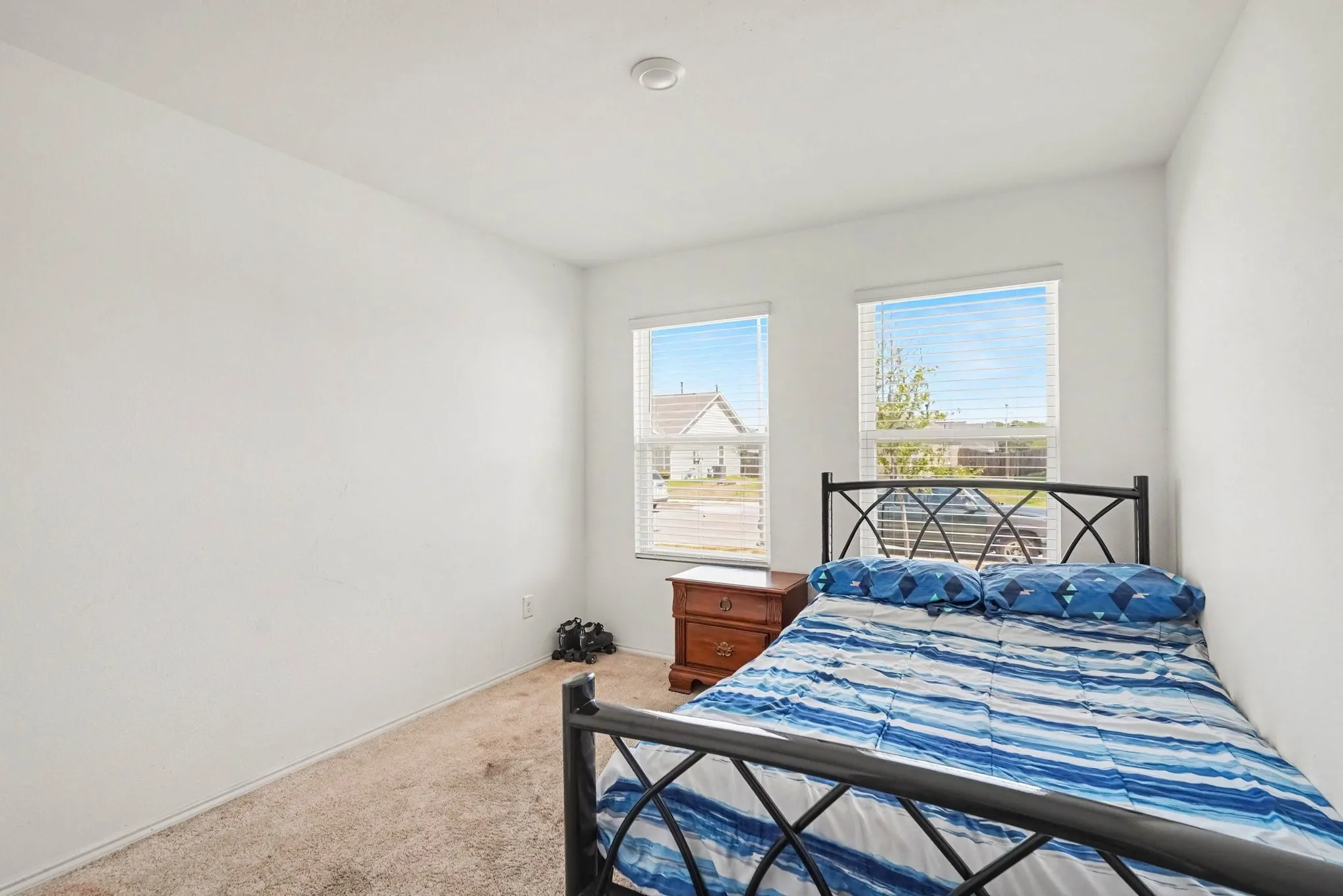 Single Family Residence For Sale in Tarrant County , 2908 Roy Road, Fort Worth, Texas 76119, 3 Bedroom, 2 Bathroom, 2 Garage spaces, 1,464 Sqft, built in 2023, mls#21386812, Real Estate Agent in Fort Worth, Homes For Sale in Tarrant county, Homes For Sale in Fort Worth, Realtor in Fort Worth Texas, Real Estate Brokerage Independent Realty Texas, Luminita Cordes Realtor