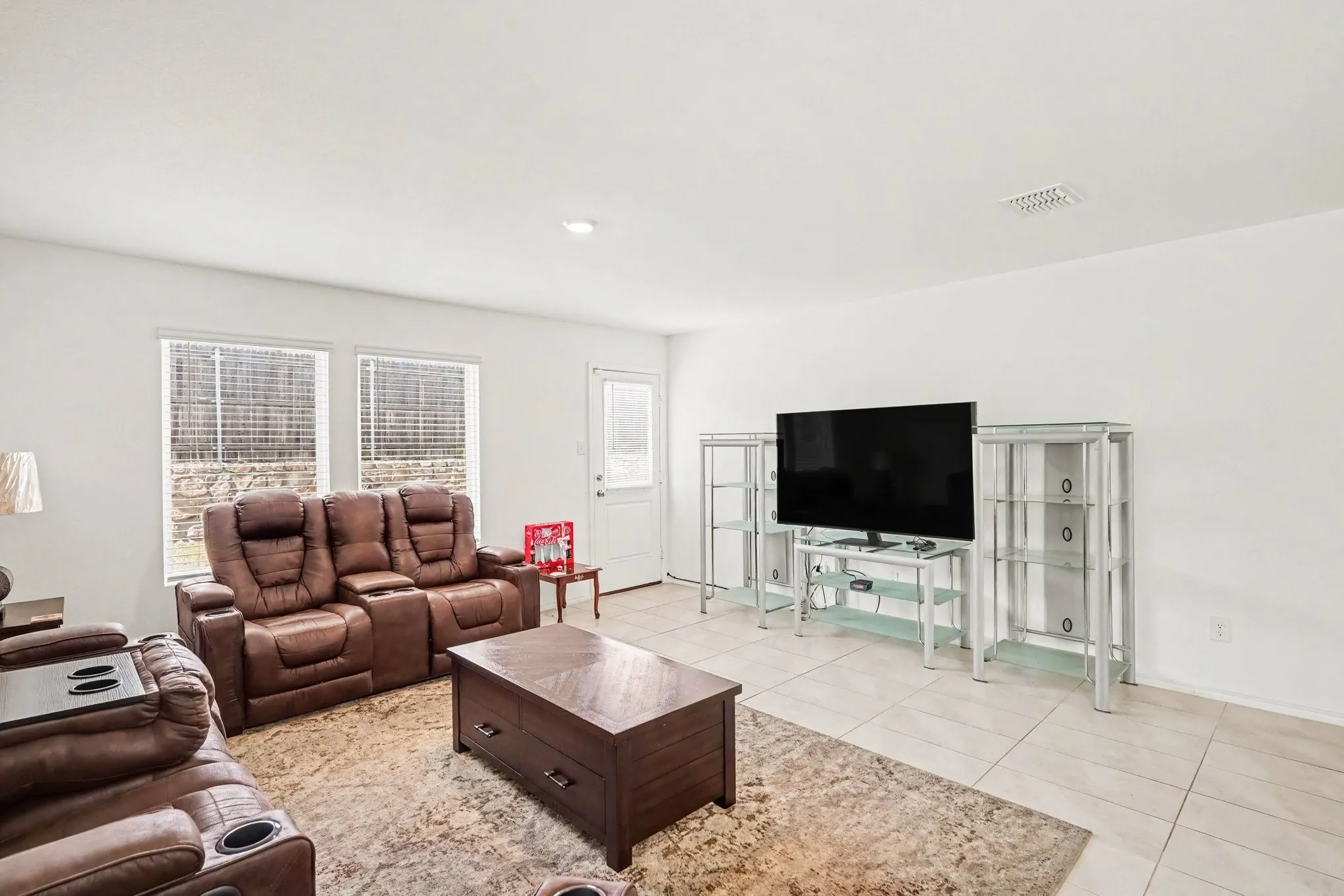 Single Family Residence For Sale in Tarrant County , 2908 Roy Road, Fort Worth, Texas 76119, 3 Bedroom, 2 Bathroom, 2 Garage spaces, 1,464 Sqft, built in 2023, mls#21386812, Real Estate Agent in Fort Worth, Homes For Sale in Tarrant county, Homes For Sale in Fort Worth, Realtor in Fort Worth Texas, Real Estate Brokerage Independent Realty Texas, Luminita Cordes Realtor