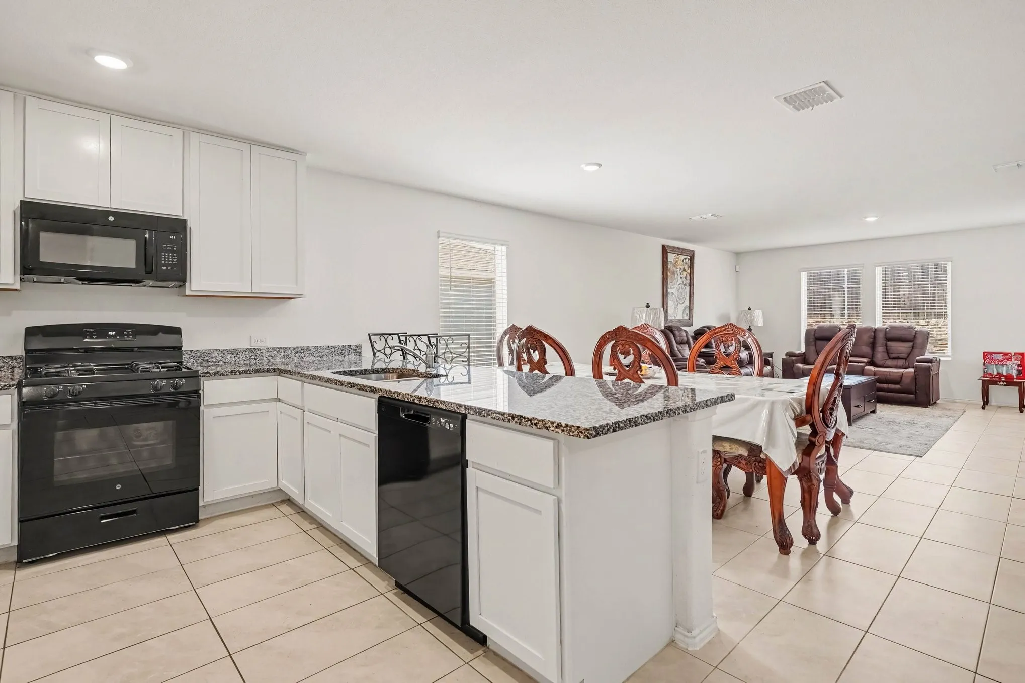 Single Family Residence For Sale in Tarrant County , 2908 Roy Road, Fort Worth, Texas 76119, 3 Bedroom, 2 Bathroom, 2 Garage spaces, 1,464 Sqft, built in 2023, mls#21386812, Real Estate Agent in Fort Worth, Homes For Sale in Tarrant county, Homes For Sale in Fort Worth, Realtor in Fort Worth Texas, Real Estate Brokerage Independent Realty Texas, Luminita Cordes Realtor