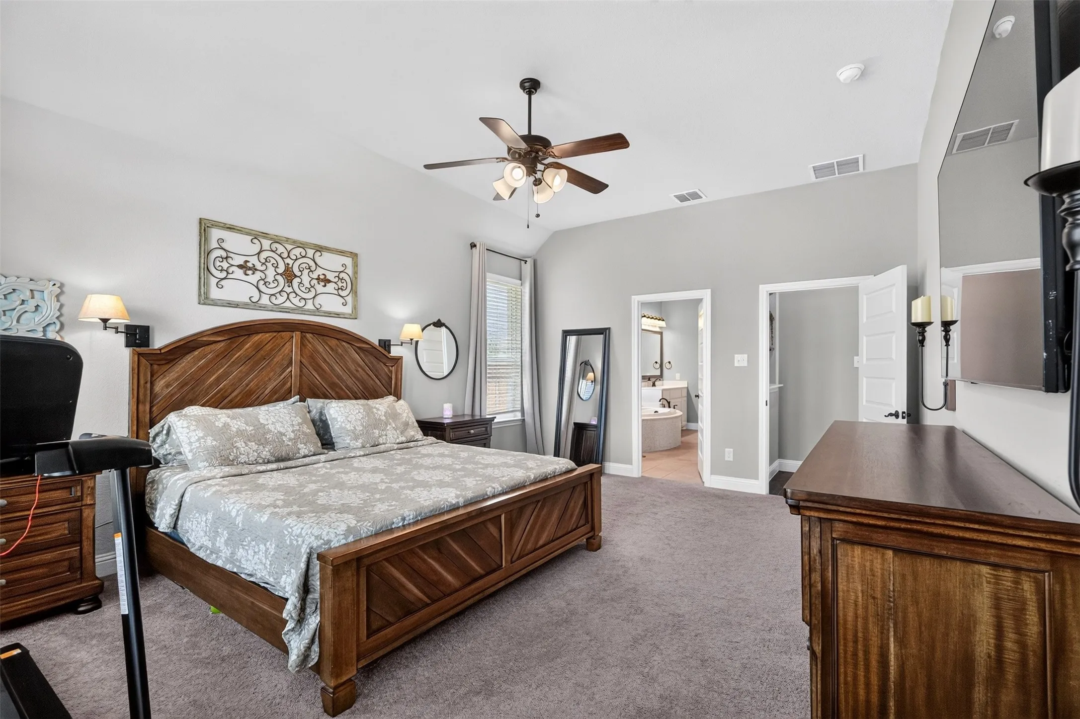 Single Family Residence For Sale in Johnson County , 12717 Caliber Drive, Godley, Texas 76044, 4 Bedroom, 3 Bathroom, 2 Garage spaces, 2,619 Sqft, built in 2022, mls#21390816, Real Estate Agent in Godley, Homes For Sale in Johnson county, Homes For Sale in Godley, Realtor in Godley Texas, Real Estate Brokerage Independent Realty Texas, Luminita Cordes Realtor