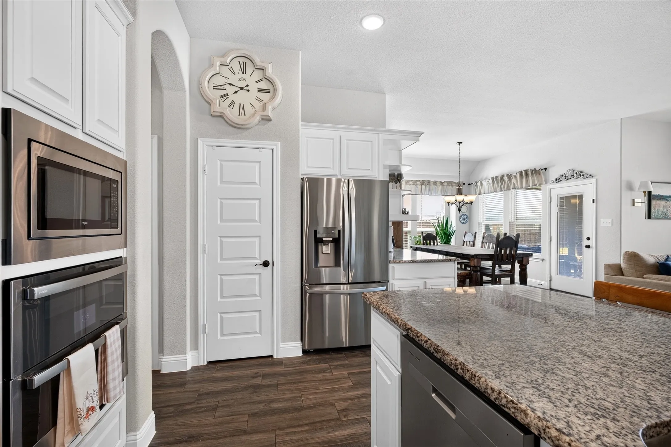 Single Family Residence For Sale in Johnson County , 12717 Caliber Drive, Godley, Texas 76044, 4 Bedroom, 3 Bathroom, 2 Garage spaces, 2,619 Sqft, built in 2022, mls#21390816, Real Estate Agent in Godley, Homes For Sale in Johnson county, Homes For Sale in Godley, Realtor in Godley Texas, Real Estate Brokerage Independent Realty Texas, Luminita Cordes Realtor