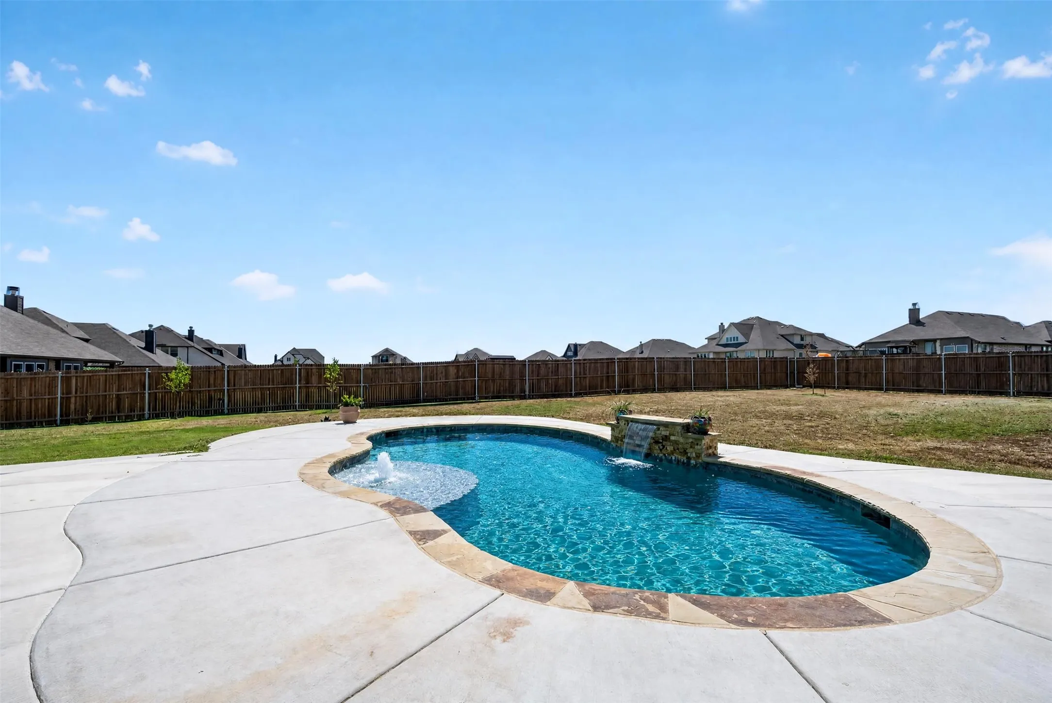 Single Family Residence For Sale in Johnson County , 12717 Caliber Drive, Godley, Texas 76044, 4 Bedroom, 3 Bathroom, 2 Garage spaces, 2,619 Sqft, built in 2022, mls#21390816, Real Estate Agent in Godley, Homes For Sale in Johnson county, Homes For Sale in Godley, Realtor in Godley Texas, Real Estate Brokerage Independent Realty Texas, Luminita Cordes Realtor