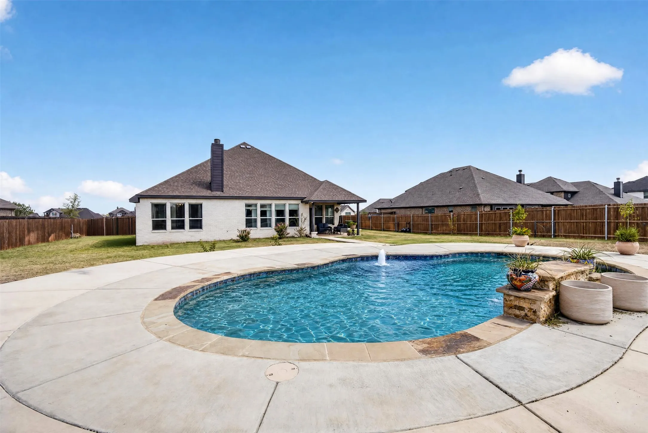 Single Family Residence For Sale in Johnson County , 12717 Caliber Drive, Godley, Texas 76044, 4 Bedroom, 3 Bathroom, 2 Garage spaces, 2,619 Sqft, built in 2022, mls#21390816, Real Estate Agent in Godley, Homes For Sale in Johnson county, Homes For Sale in Godley, Realtor in Godley Texas, Real Estate Brokerage Independent Realty Texas, Luminita Cordes Realtor