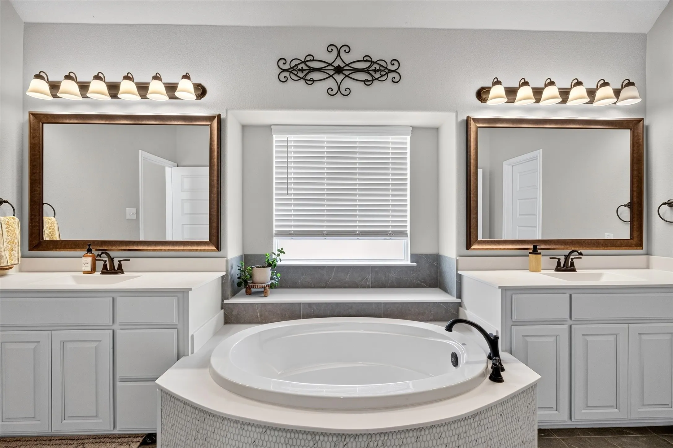 Single Family Residence For Sale in Johnson County , 12717 Caliber Drive, Godley, Texas 76044, 4 Bedroom, 3 Bathroom, 2 Garage spaces, 2,619 Sqft, built in 2022, mls#21390816, Real Estate Agent in Godley, Homes For Sale in Johnson county, Homes For Sale in Godley, Realtor in Godley Texas, Real Estate Brokerage Independent Realty Texas, Luminita Cordes Realtor