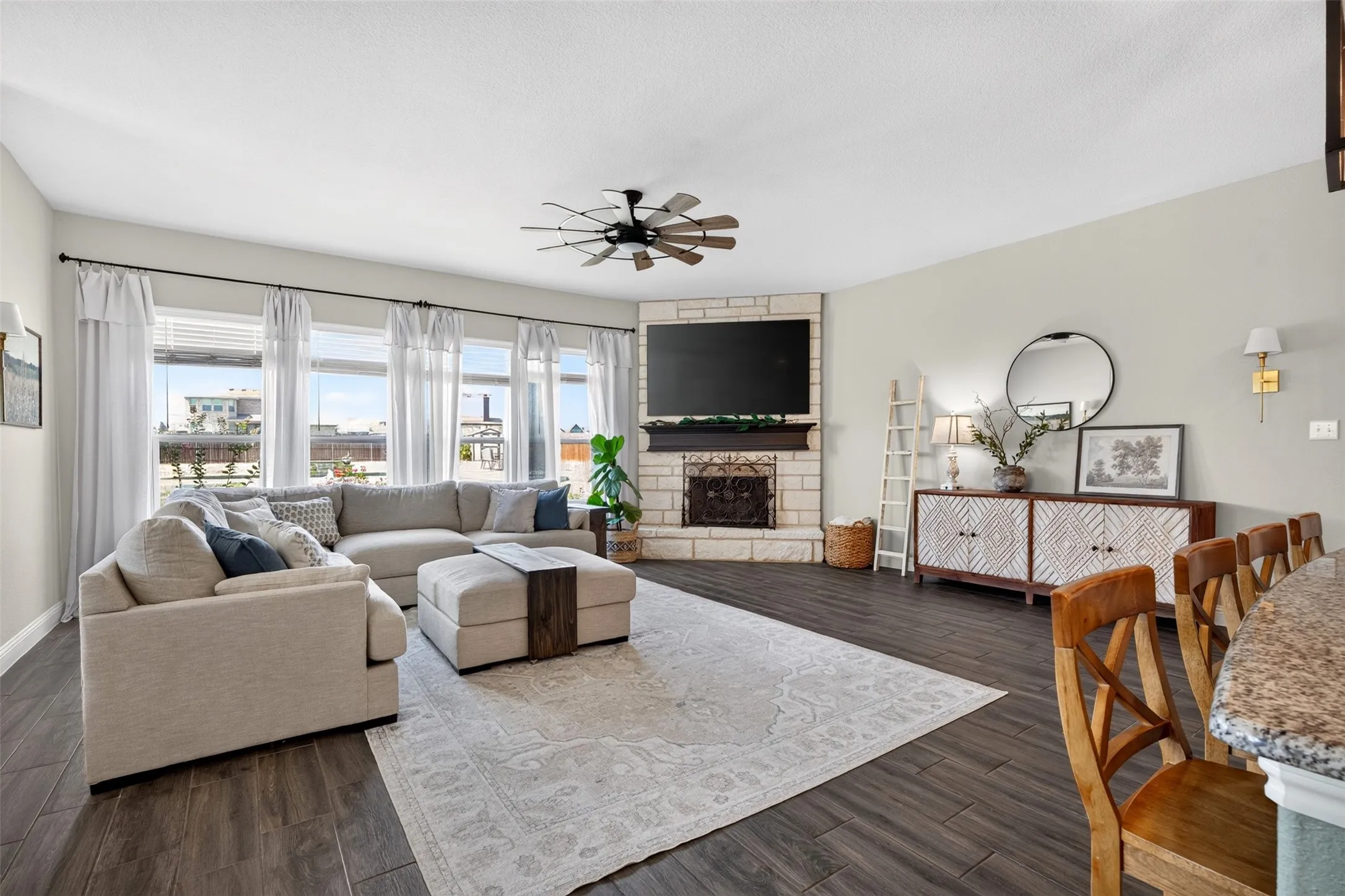 Single Family Residence For Sale in Johnson County , 12717 Caliber Drive, Godley, Texas 76044, 4 Bedroom, 3 Bathroom, 2 Garage spaces, 2,619 Sqft, built in 2022, mls#21390816, Real Estate Agent in Godley, Homes For Sale in Johnson county, Homes For Sale in Godley, Realtor in Godley Texas, Real Estate Brokerage Independent Realty Texas, Luminita Cordes Realtor