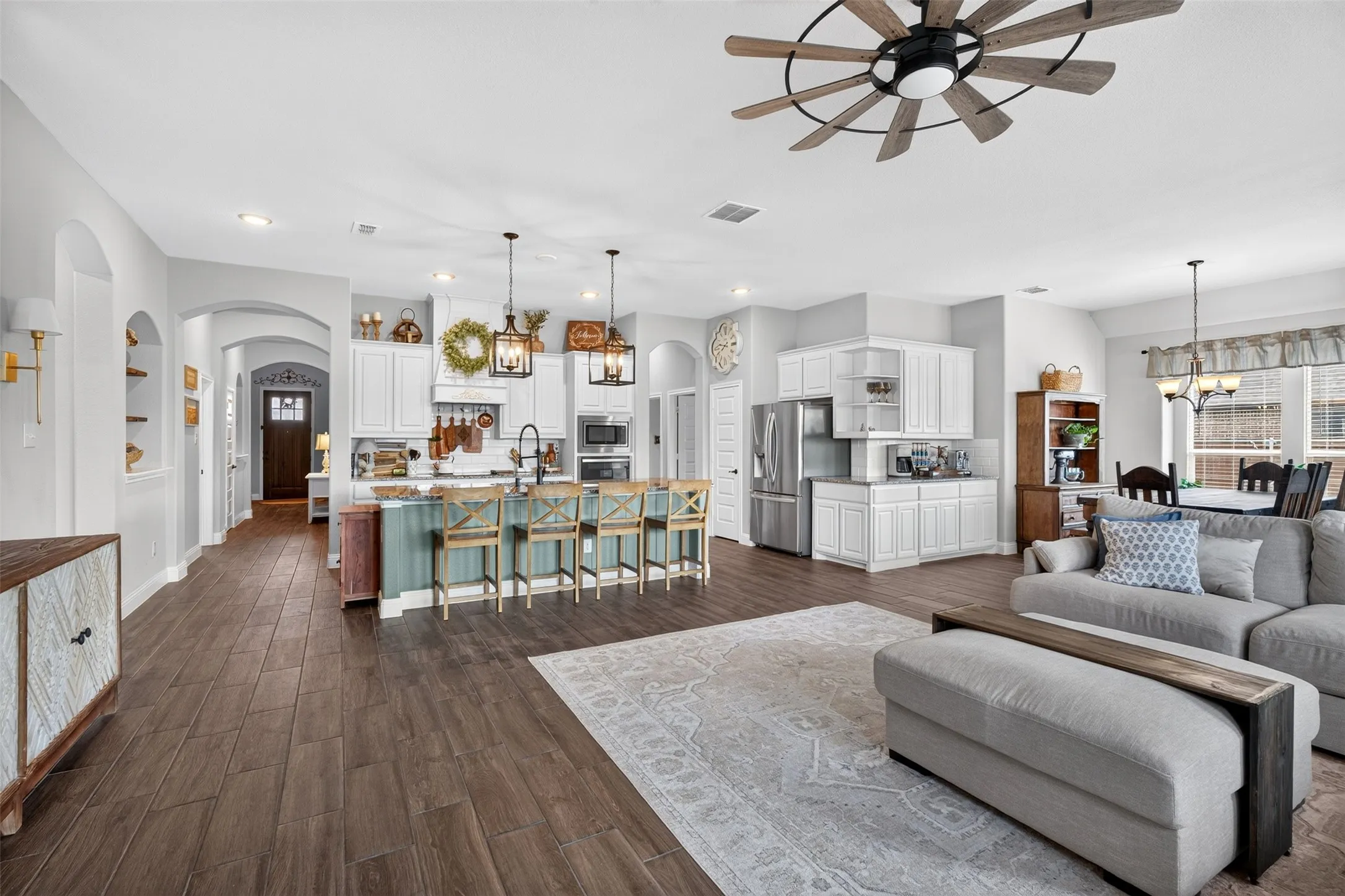 Single Family Residence For Sale in Johnson County , 12717 Caliber Drive, Godley, Texas 76044, 4 Bedroom, 3 Bathroom, 2 Garage spaces, 2,619 Sqft, built in 2022, mls#21390816, Real Estate Agent in Godley, Homes For Sale in Johnson county, Homes For Sale in Godley, Realtor in Godley Texas, Real Estate Brokerage Independent Realty Texas, Luminita Cordes Realtor