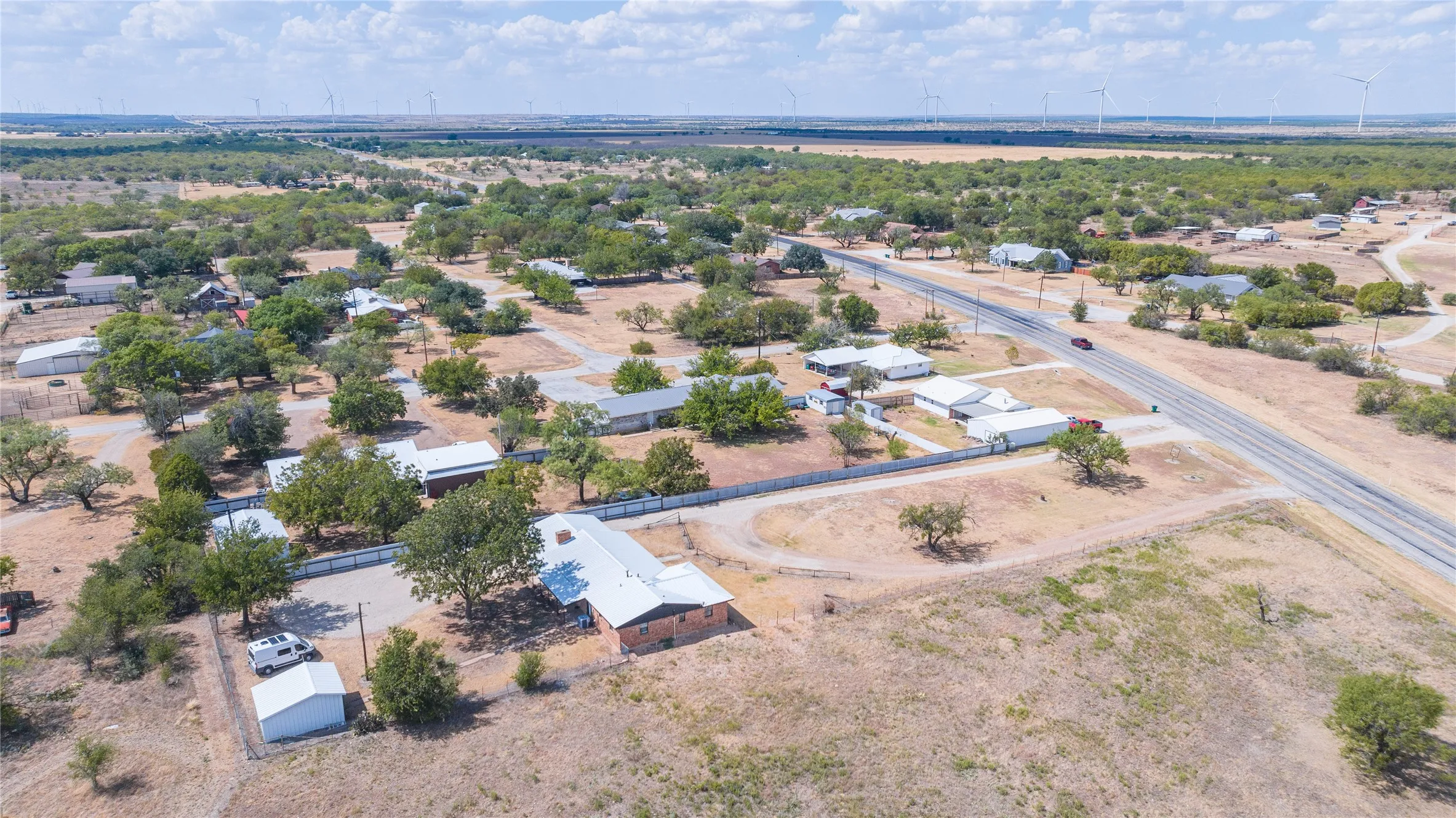 Single Family Residence For Sale in Throckmorton County , 707 W Chestnut Street, Throckmorton, Texas 76483, 3 Bedroom, 2 Bathroom, 2 Garage spaces, 1,842 Sqft, built in 1964, mls#21390789, Real Estate Agent in Throckmorton, Homes For Sale in Throckmorton county, Homes For Sale in Throckmorton, Realtor in Throckmorton Texas, Real Estate Brokerage Independent Realty Texas, Luminita Cordes Realtor