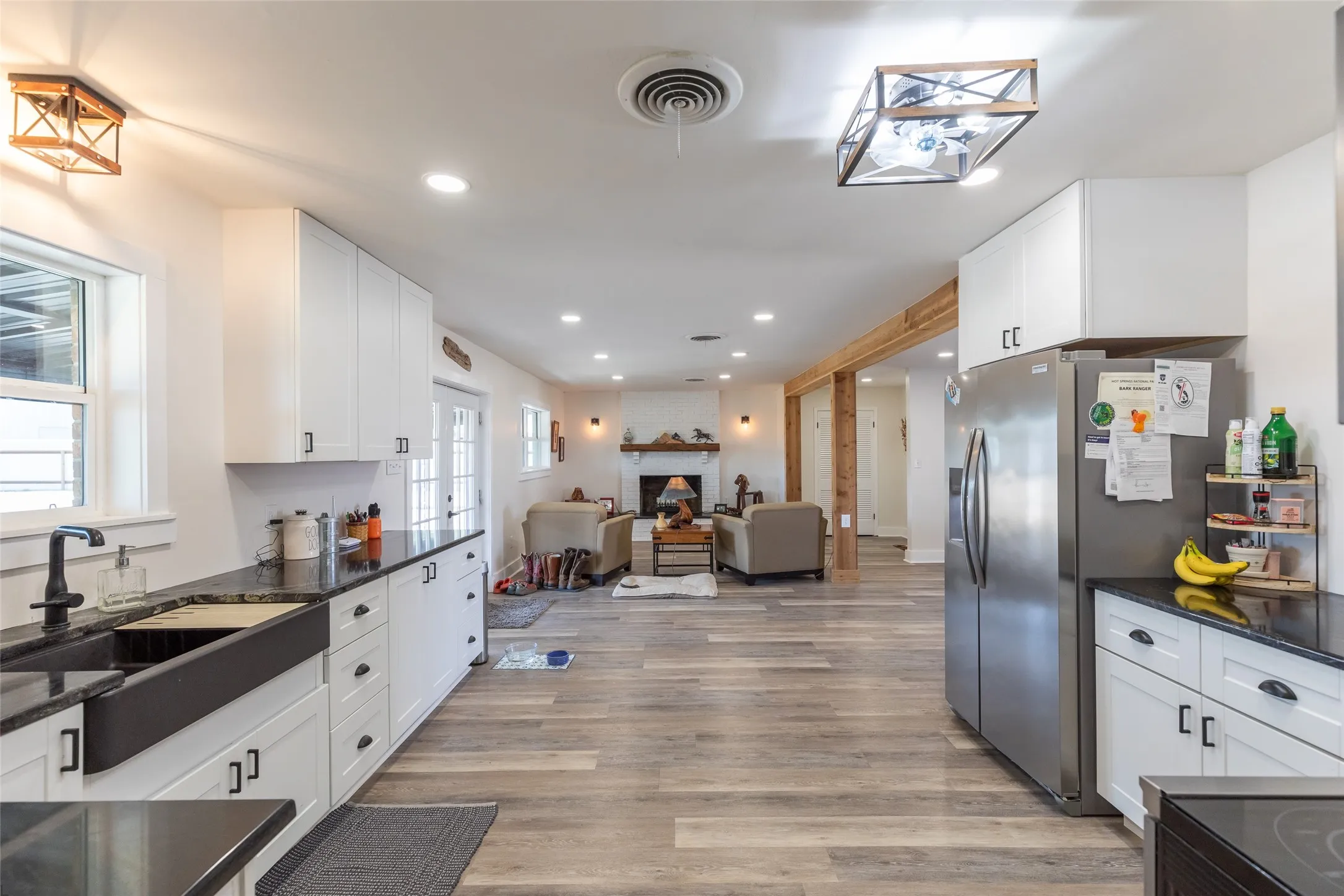 Single Family Residence For Sale in Throckmorton County , 707 W Chestnut Street, Throckmorton, Texas 76483, 3 Bedroom, 2 Bathroom, 2 Garage spaces, 1,842 Sqft, built in 1964, mls#21390789, Real Estate Agent in Throckmorton, Homes For Sale in Throckmorton county, Homes For Sale in Throckmorton, Realtor in Throckmorton Texas, Real Estate Brokerage Independent Realty Texas, Luminita Cordes Realtor