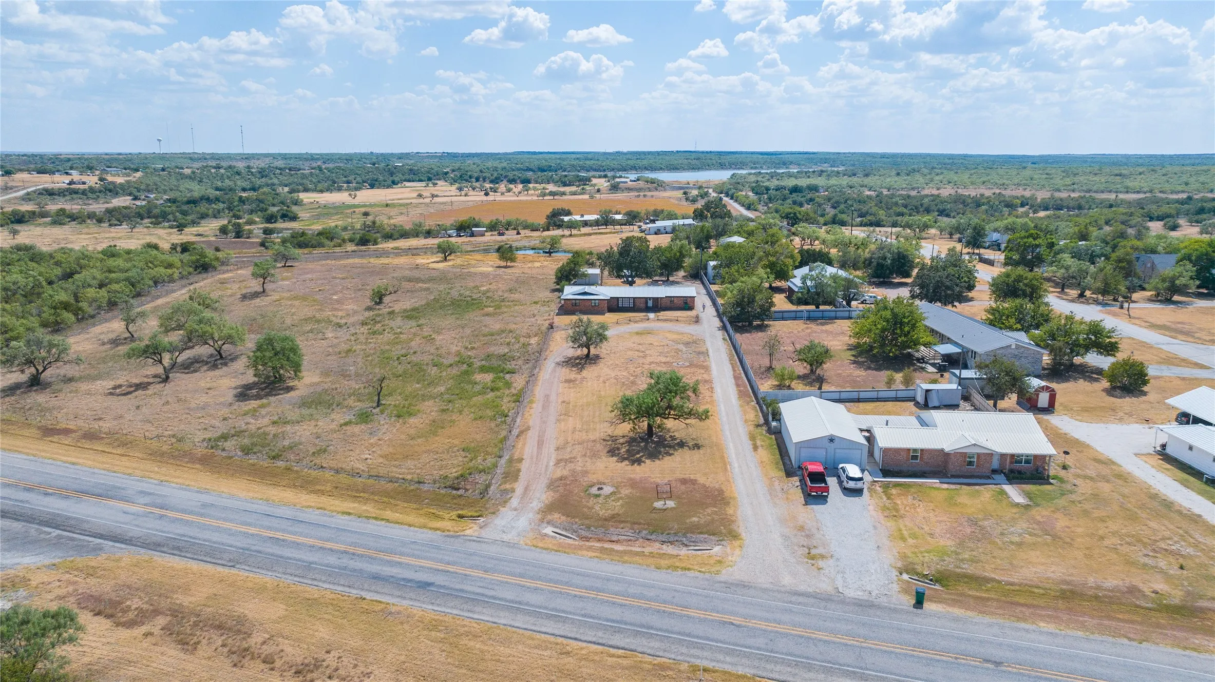 Single Family Residence For Sale in Throckmorton County , 707 W Chestnut Street, Throckmorton, Texas 76483, 3 Bedroom, 2 Bathroom, 2 Garage spaces, 1,842 Sqft, built in 1964, mls#21390789, Real Estate Agent in Throckmorton, Homes For Sale in Throckmorton county, Homes For Sale in Throckmorton, Realtor in Throckmorton Texas, Real Estate Brokerage Independent Realty Texas, Luminita Cordes Realtor
