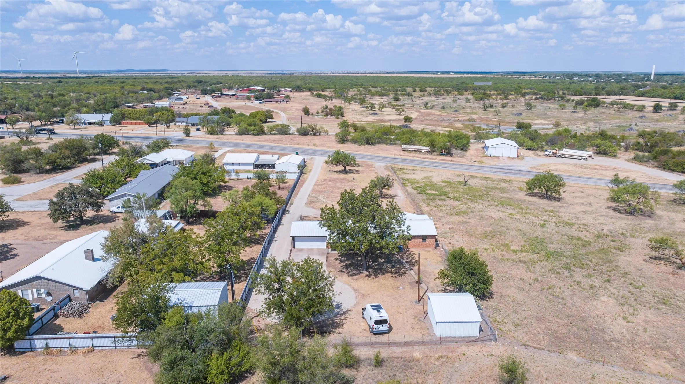 Single Family Residence For Sale in Throckmorton County , 707 W Chestnut Street, Throckmorton, Texas 76483, 3 Bedroom, 2 Bathroom, 2 Garage spaces, 1,842 Sqft, built in 1964, mls#21390789, Real Estate Agent in Throckmorton, Homes For Sale in Throckmorton county, Homes For Sale in Throckmorton, Realtor in Throckmorton Texas, Real Estate Brokerage Independent Realty Texas, Luminita Cordes Realtor