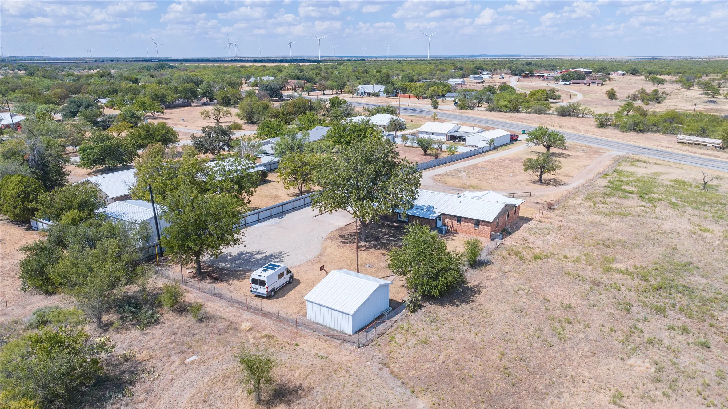 Single Family Residence For Sale in Throckmorton County , 707 W Chestnut Street, Throckmorton, Texas 76483, 3 Bedroom, 2 Bathroom, 2 Garage spaces, 1,842 Sqft, built in 1964, mls#21390789, Real Estate Agent in Throckmorton, Homes For Sale in Throckmorton county, Homes For Sale in Throckmorton, Realtor in Throckmorton Texas, Real Estate Brokerage Independent Realty Texas, Luminita Cordes Realtor