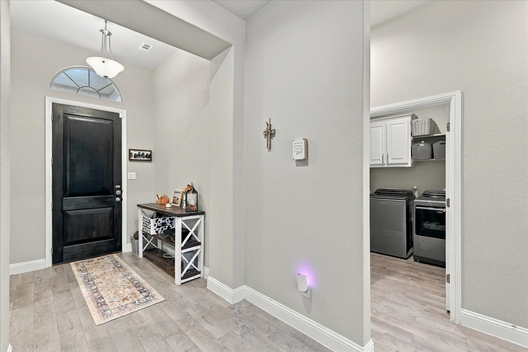 Single Family Residence For Sale in Ellis County , 5622 Log Cabin Court, Midlothian, Texas 76065, 4 Bedroom, 2 Bathroom, 2 Garage spaces, 1,894 Sqft, built in 2022, mls#21389887, Real Estate Agent in Midlothian, Homes For Sale in Ellis county, Homes For Sale in Midlothian, Realtor in Midlothian Texas, Real Estate Brokerage Independent Realty Texas, Luminita Cordes Realtor